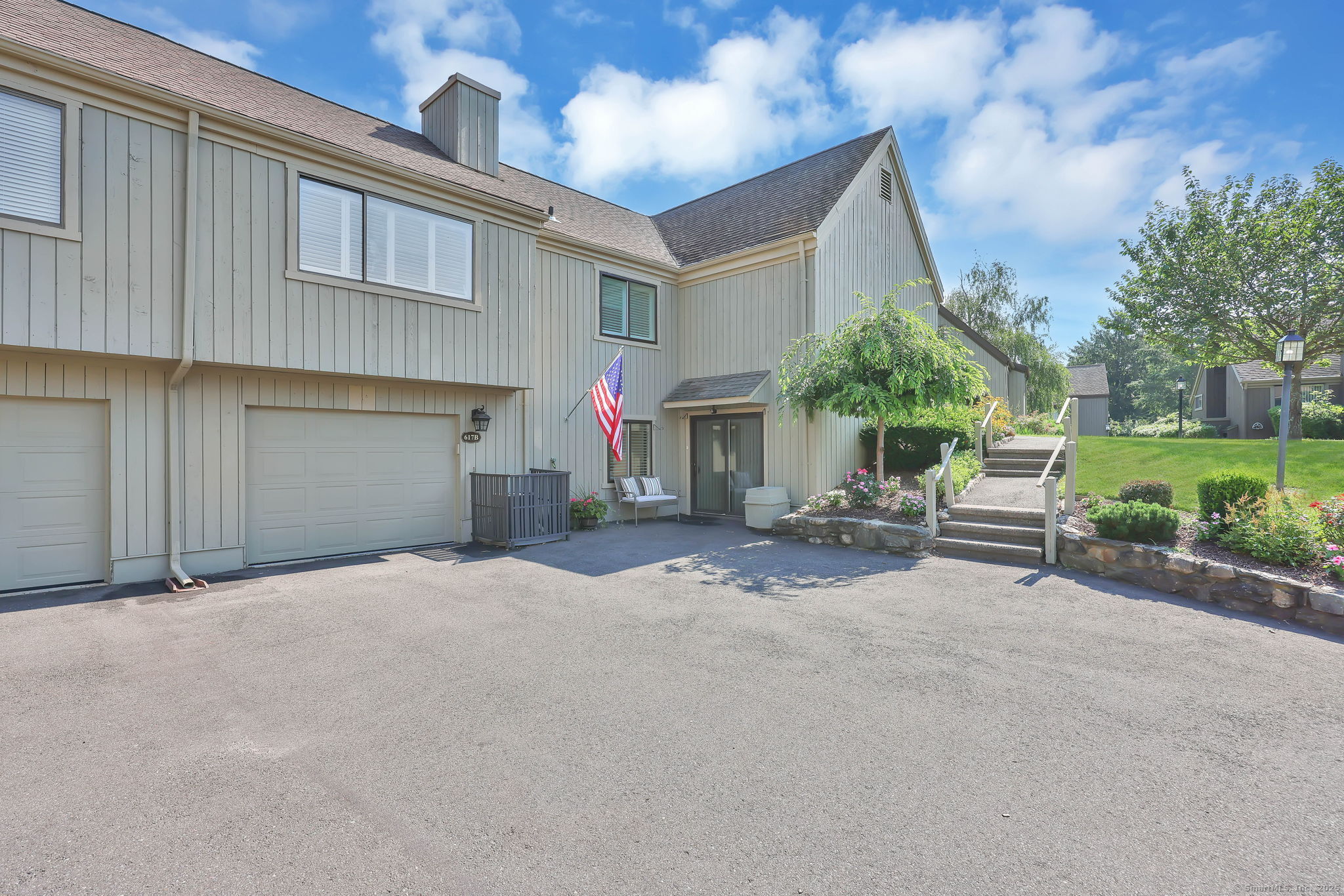 617 Cherokee Lane B