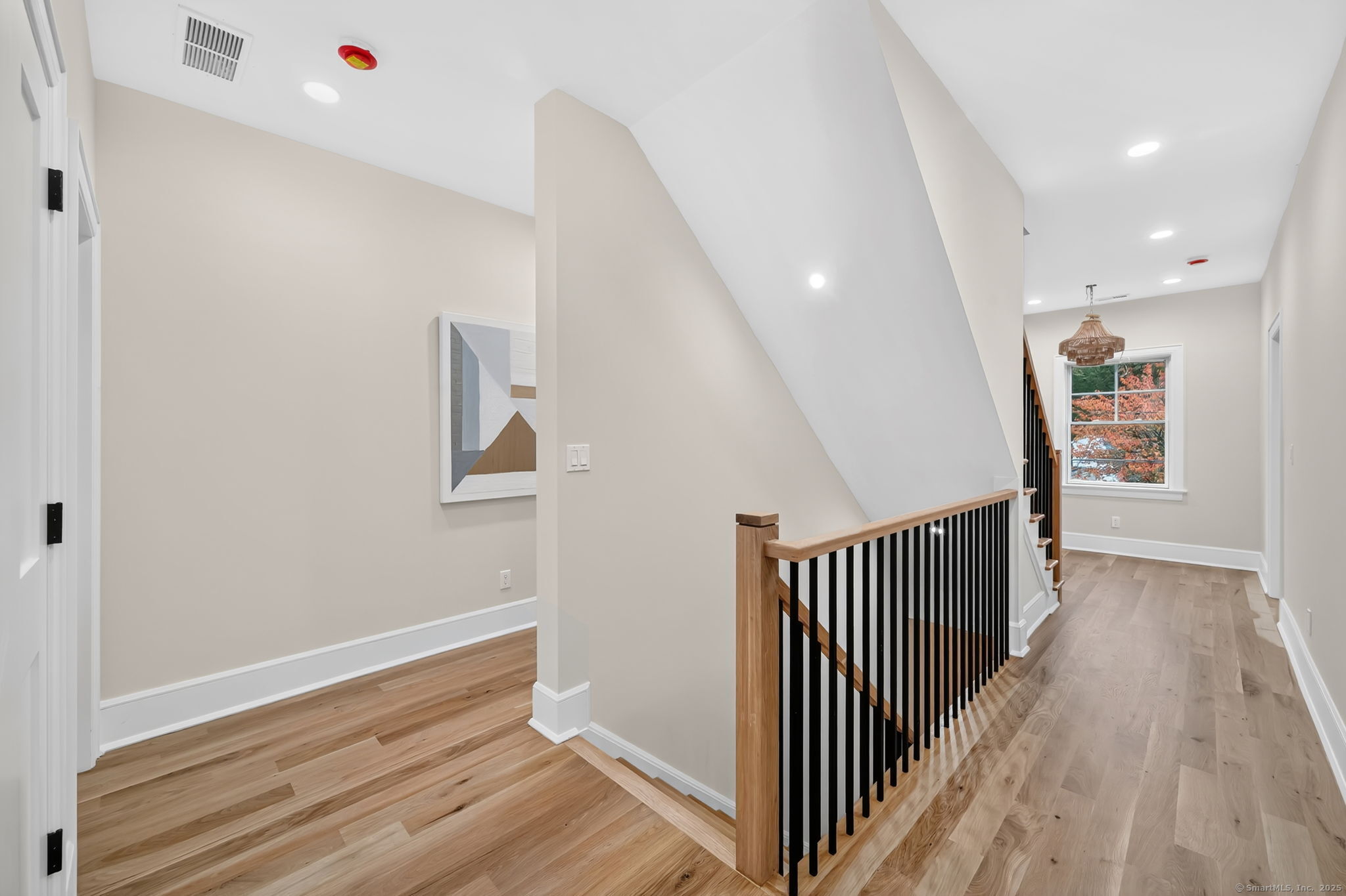 33 Middlebrook Place