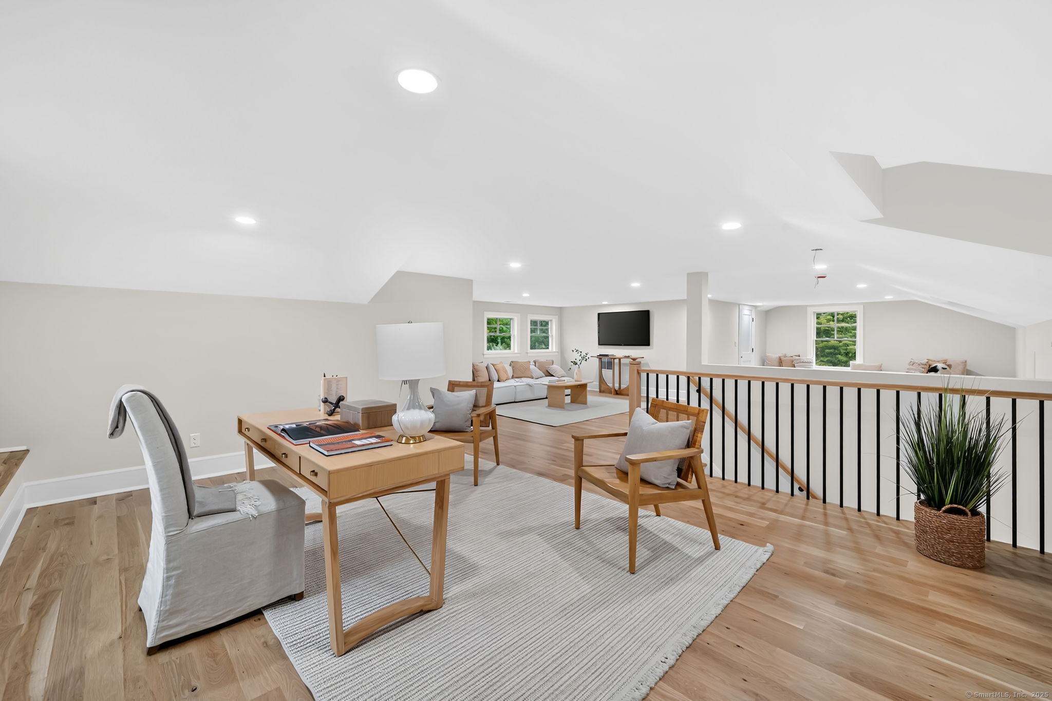 33 Middlebrook Place