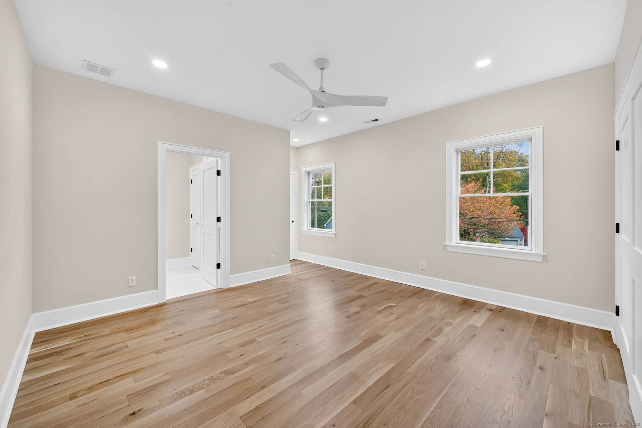 33 Middlebrook Place