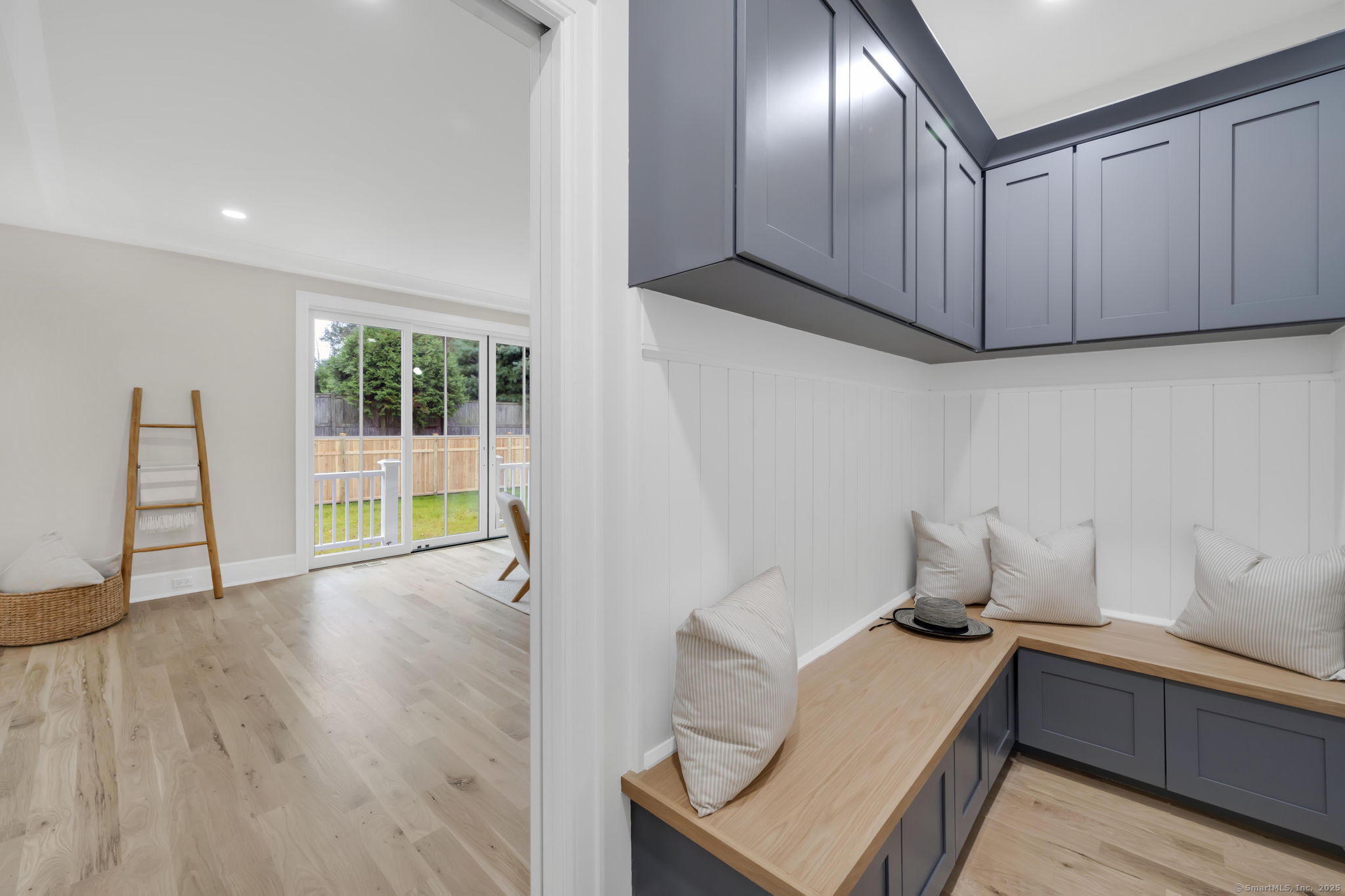 33 Middlebrook Place