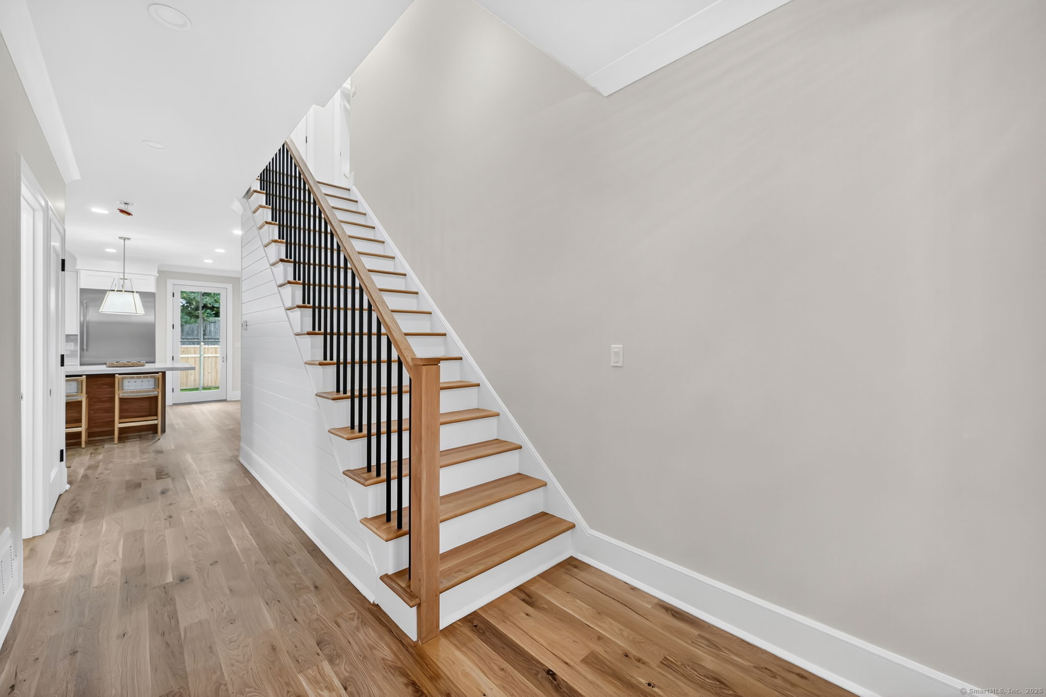 33 Middlebrook Place