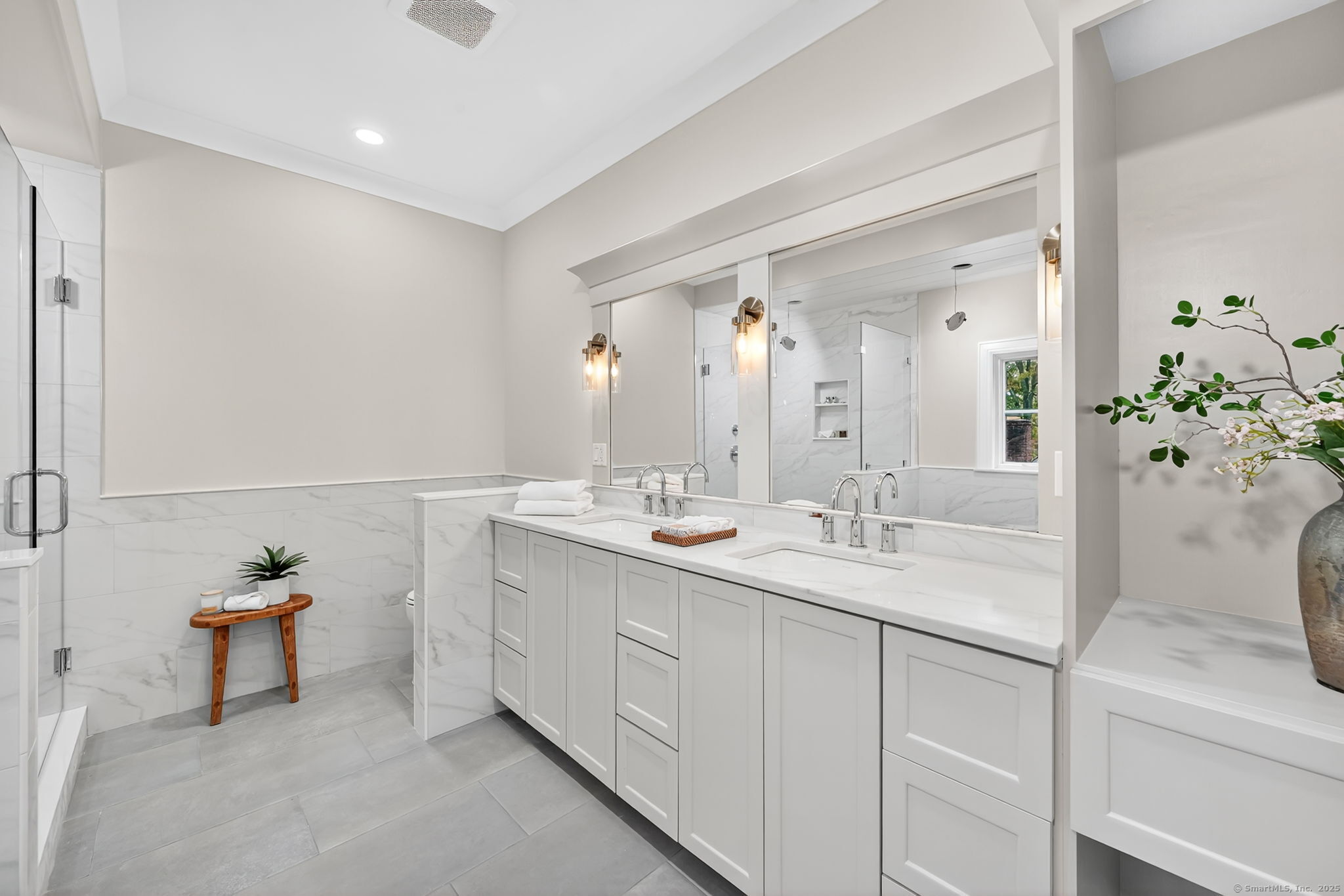 33 Middlebrook Place