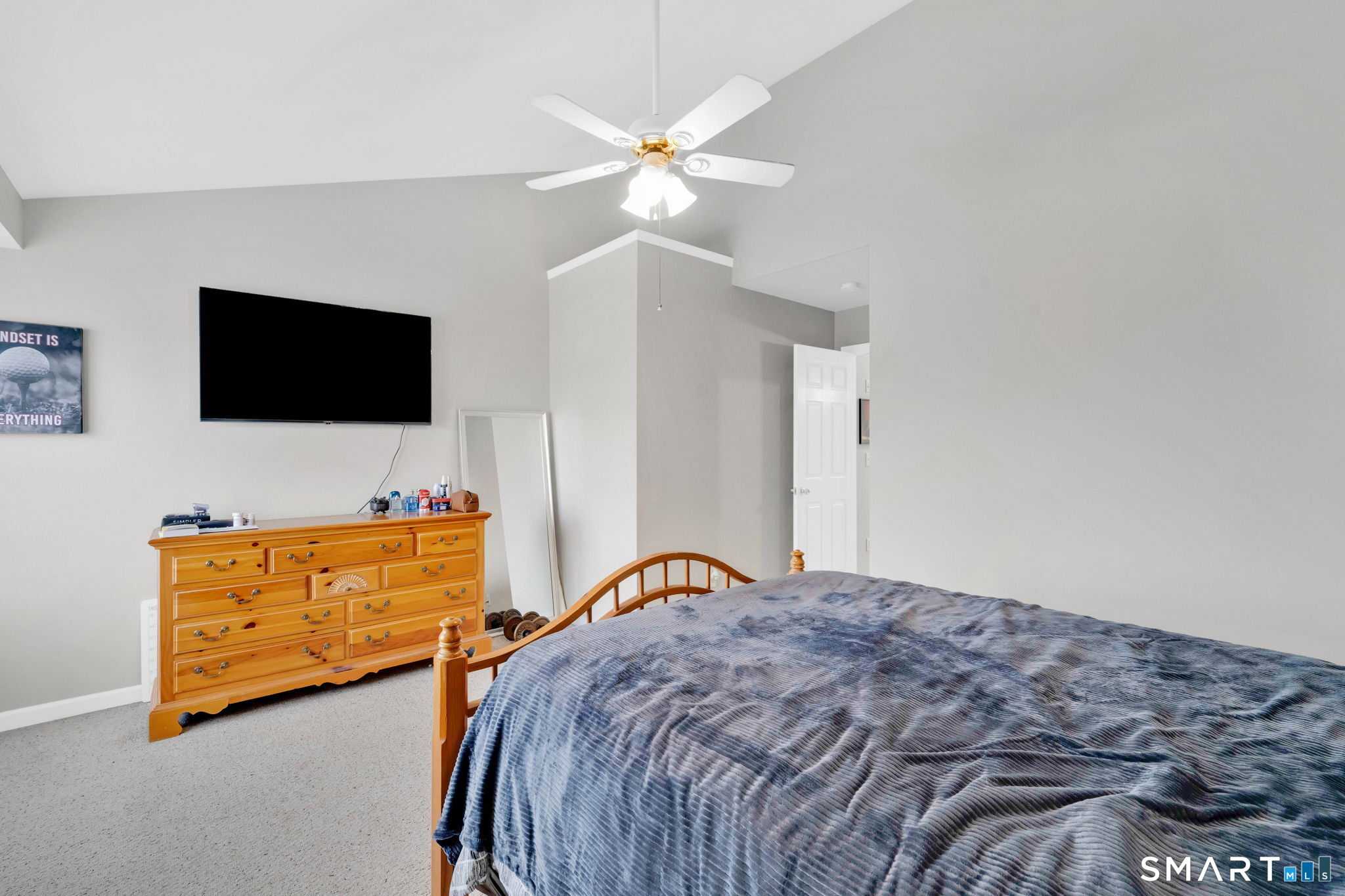39 Coram Road APT 5