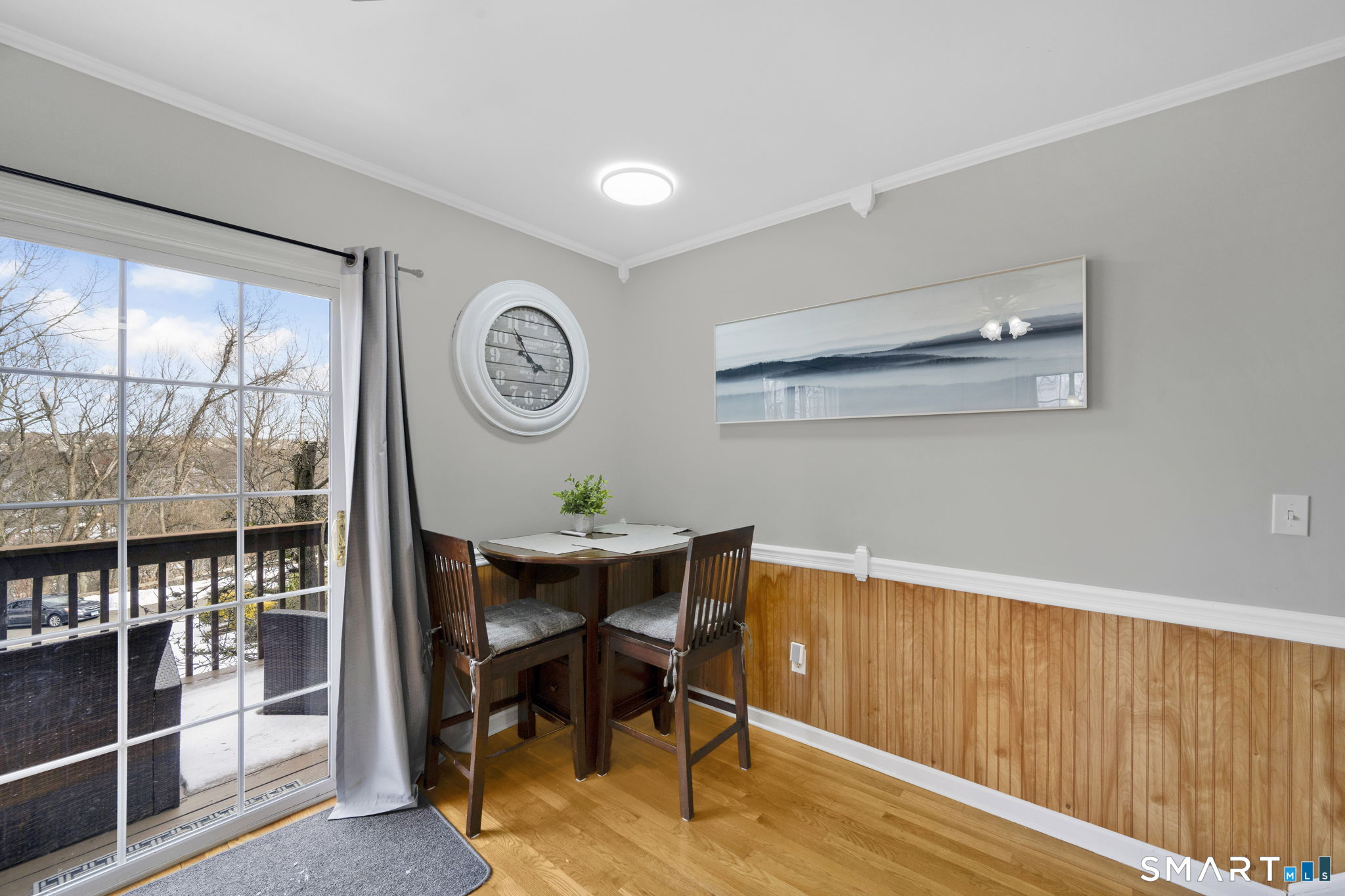 39 Coram Road APT 5