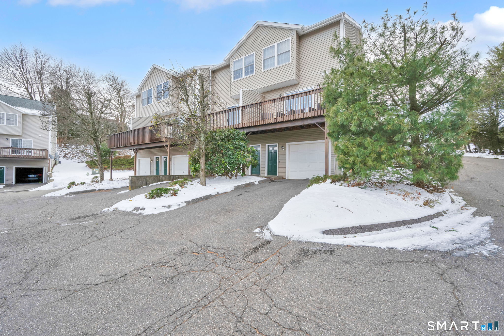 39 Coram Road APT 5
