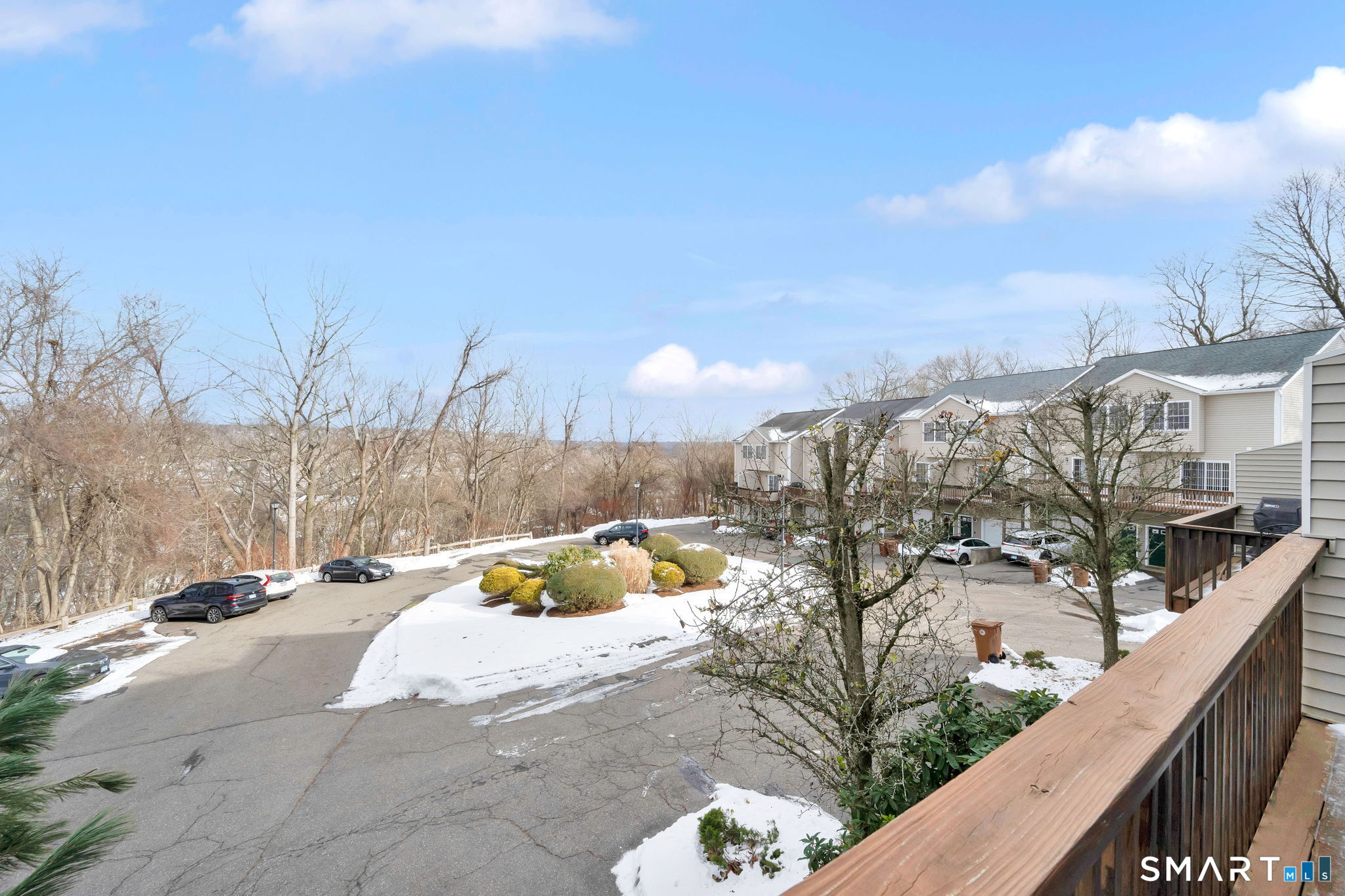 39 Coram Road APT 5