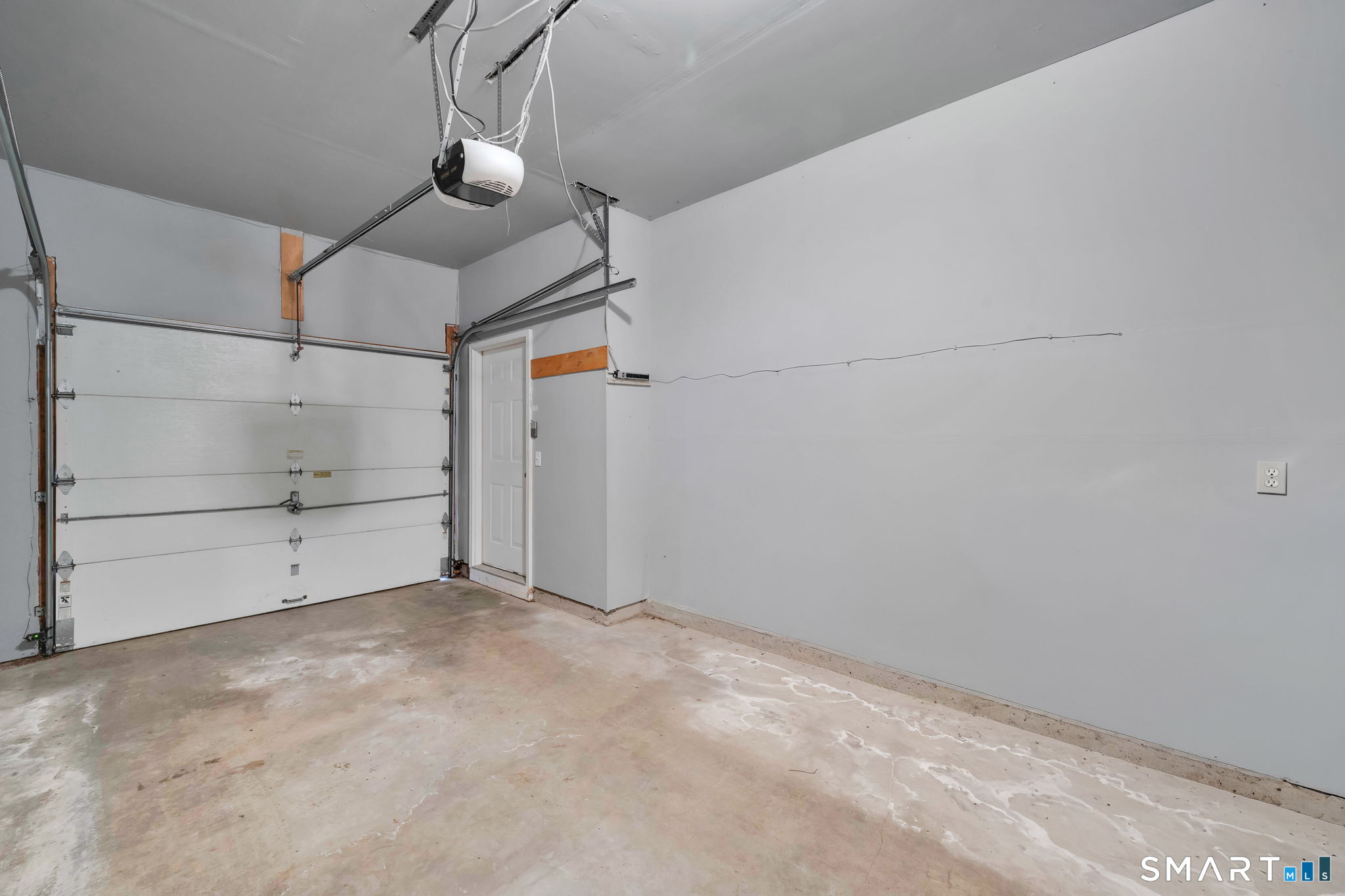39 Coram Road APT 5