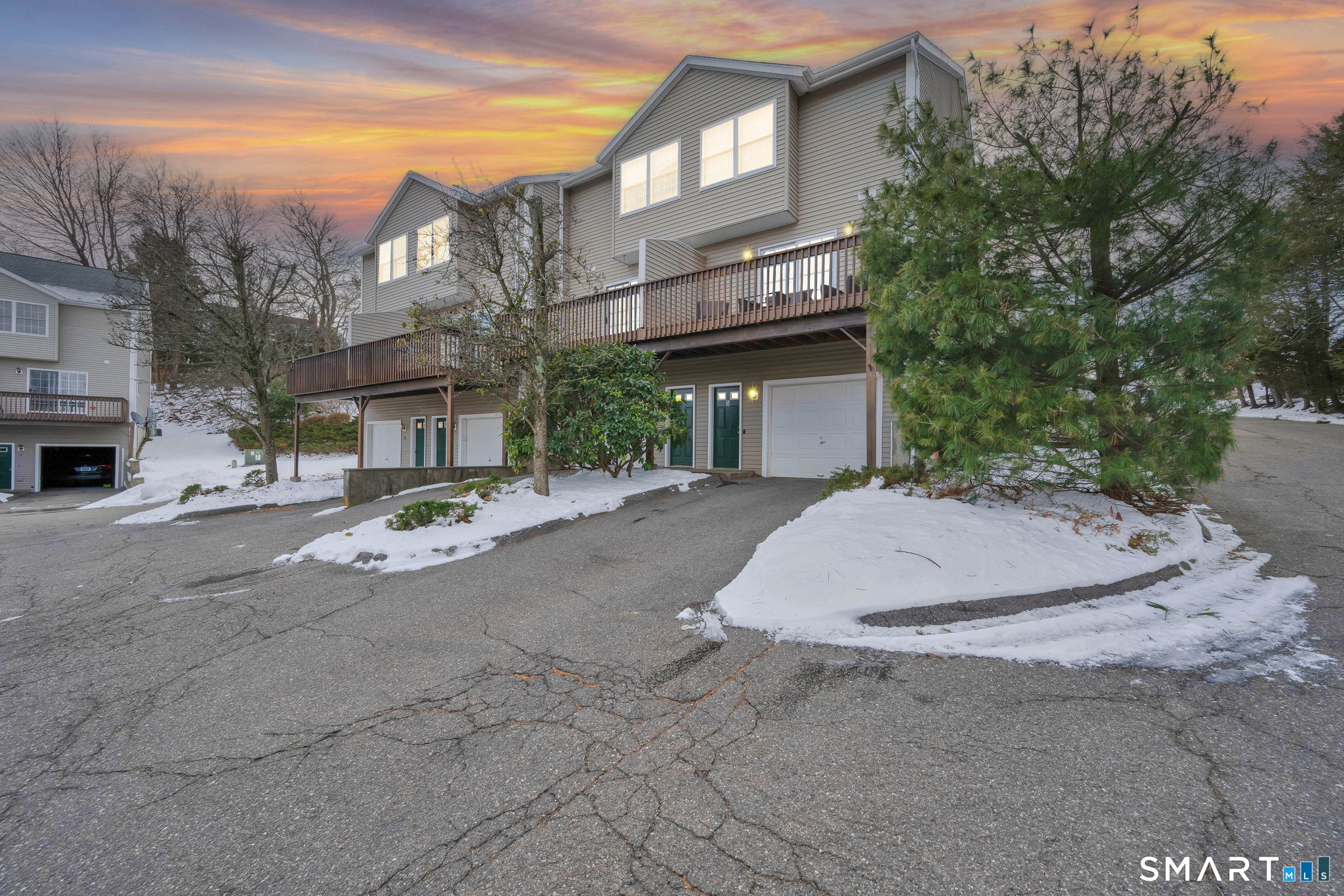39 Coram Road APT 5