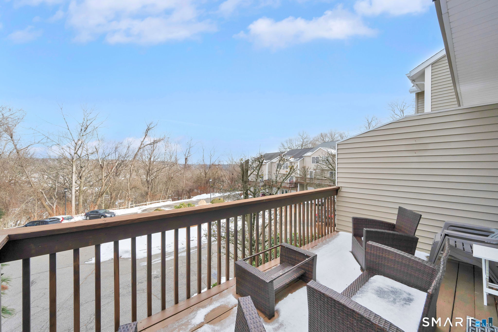 39 Coram Road APT 5