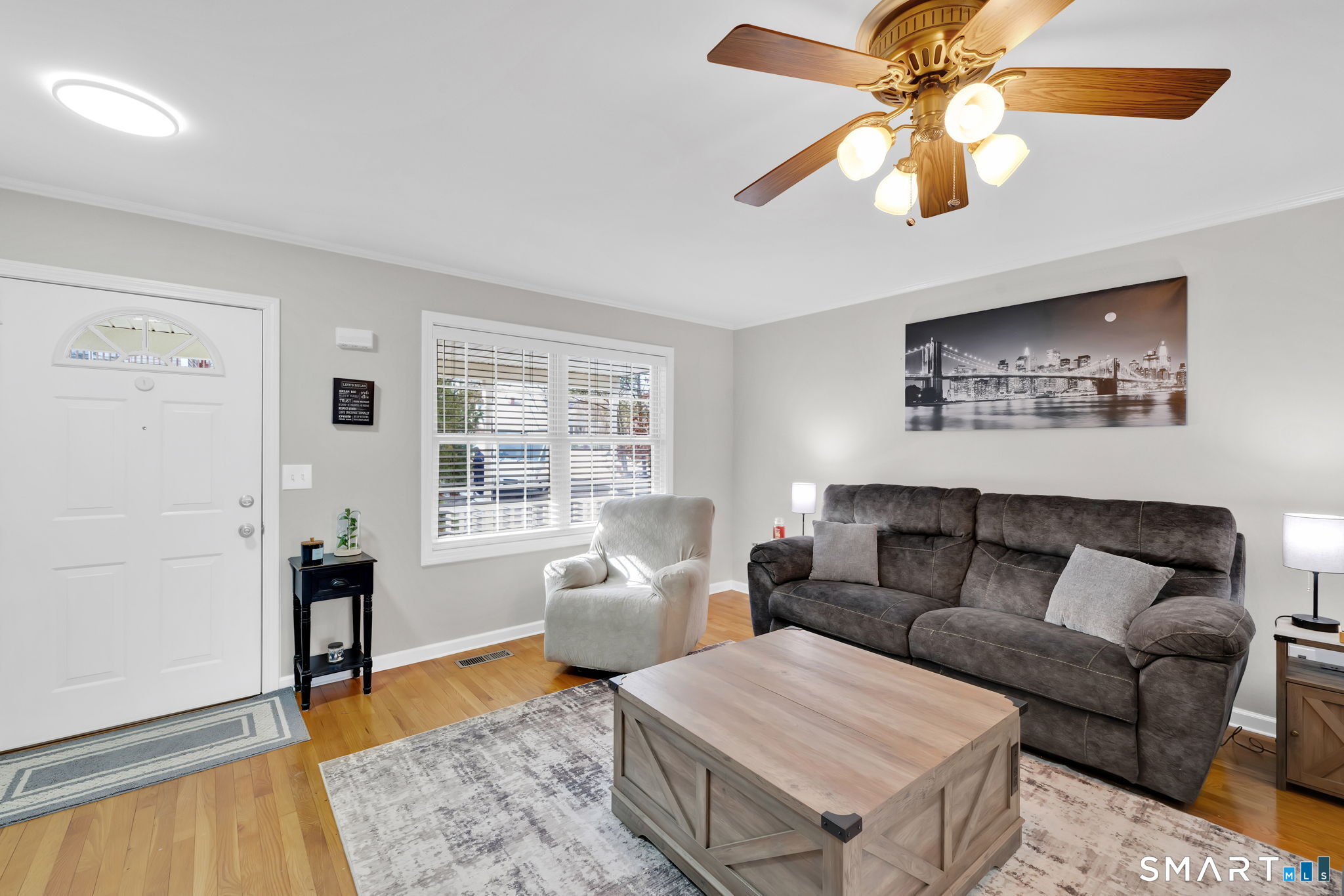 39 Coram Road APT 5