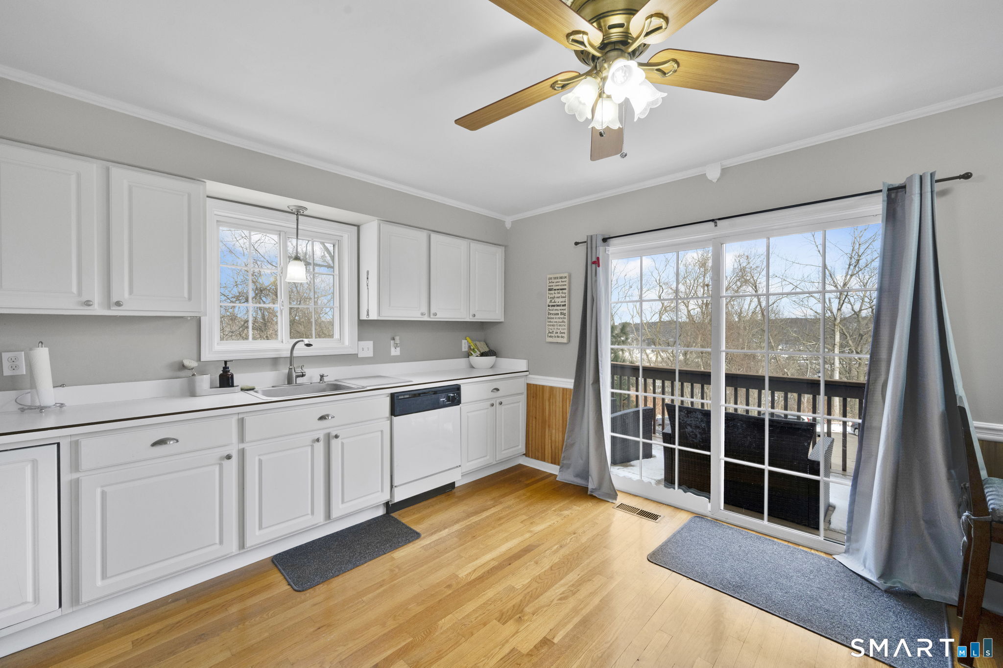 39 Coram Road APT 5