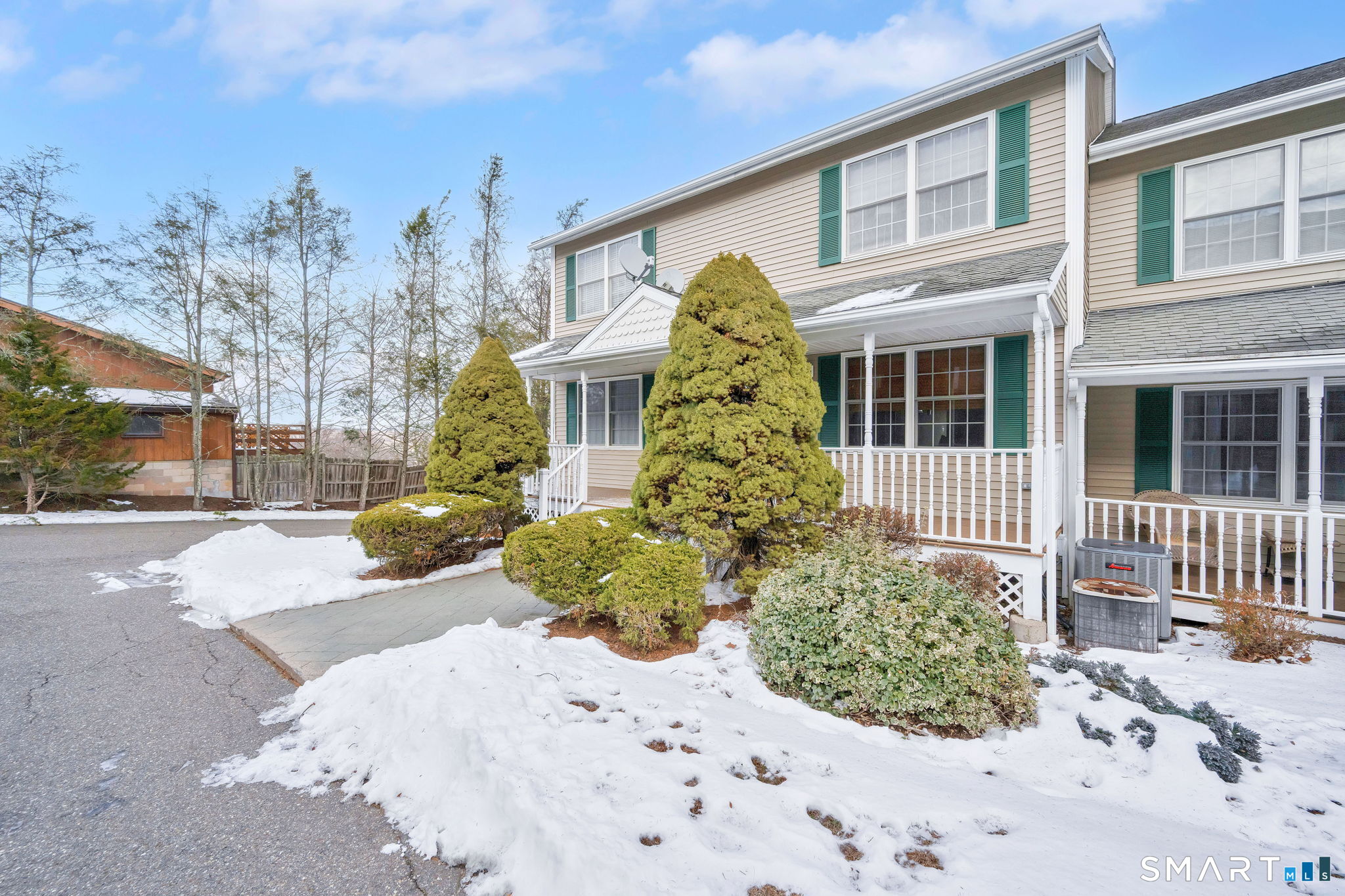 39 Coram Road APT 5