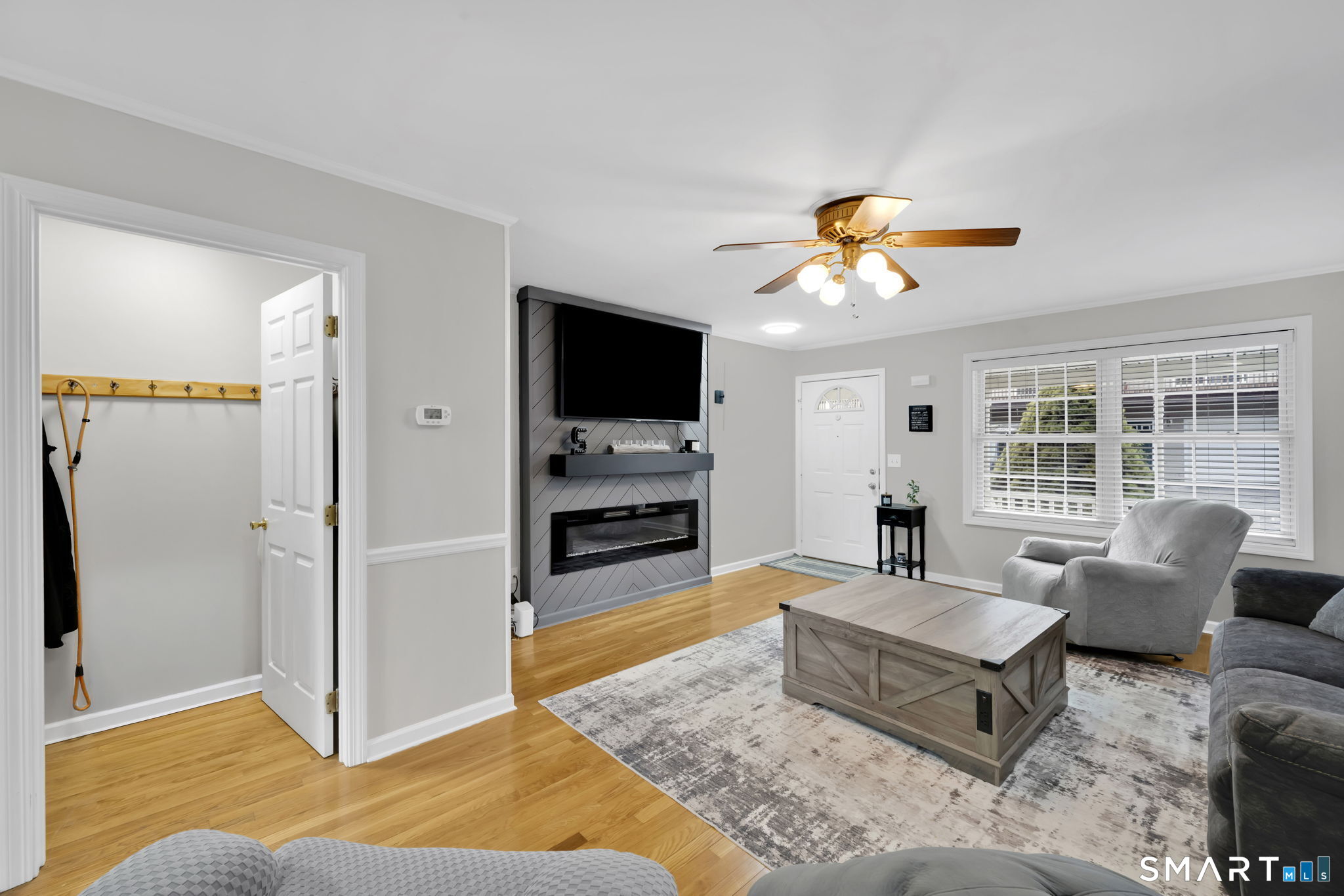 39 Coram Road APT 5