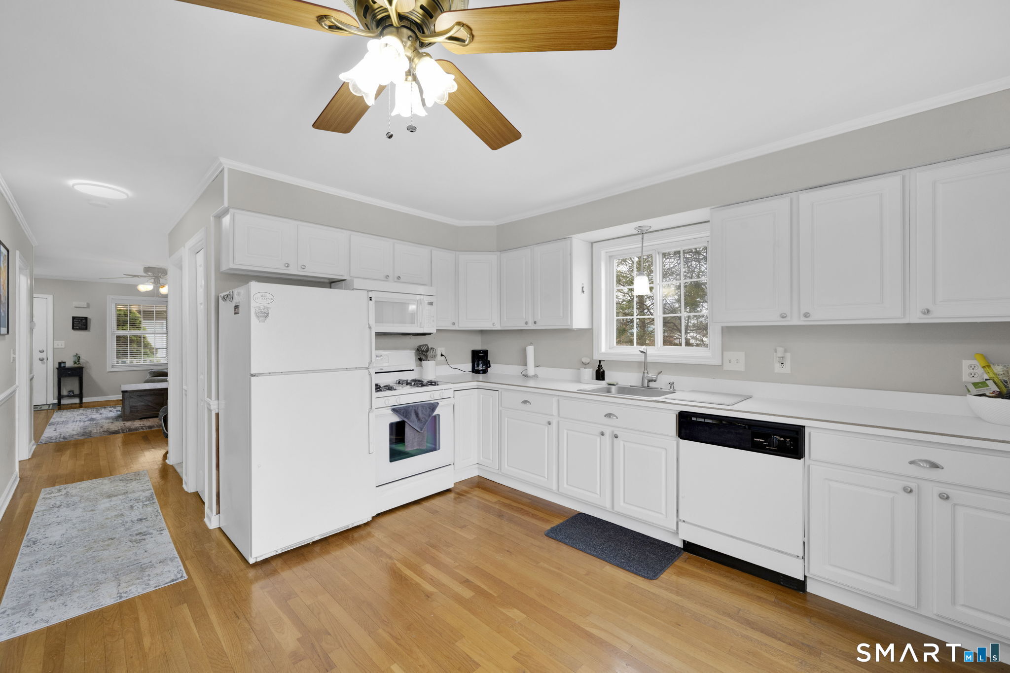 39 Coram Road APT 5