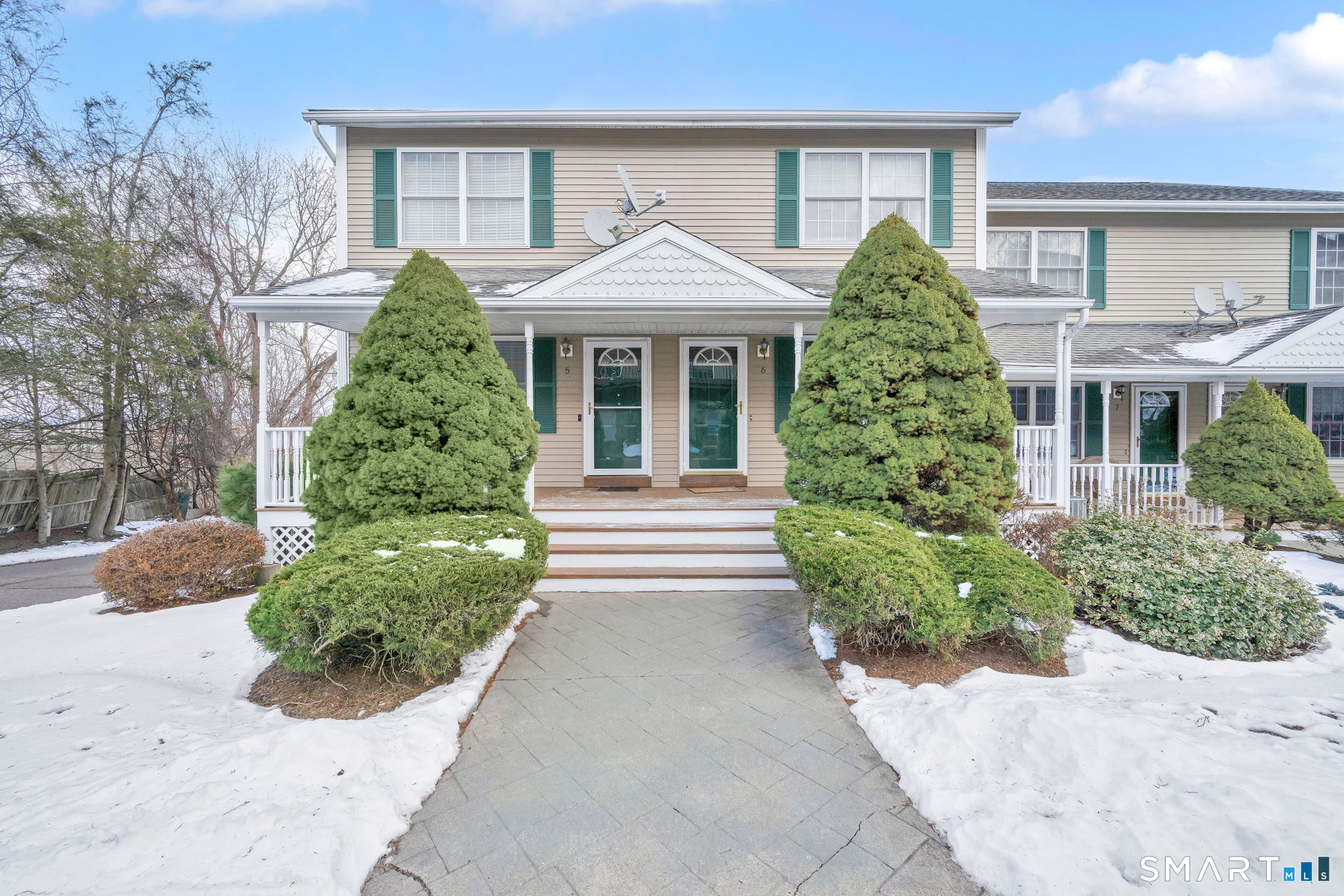 39 Coram Road APT 5