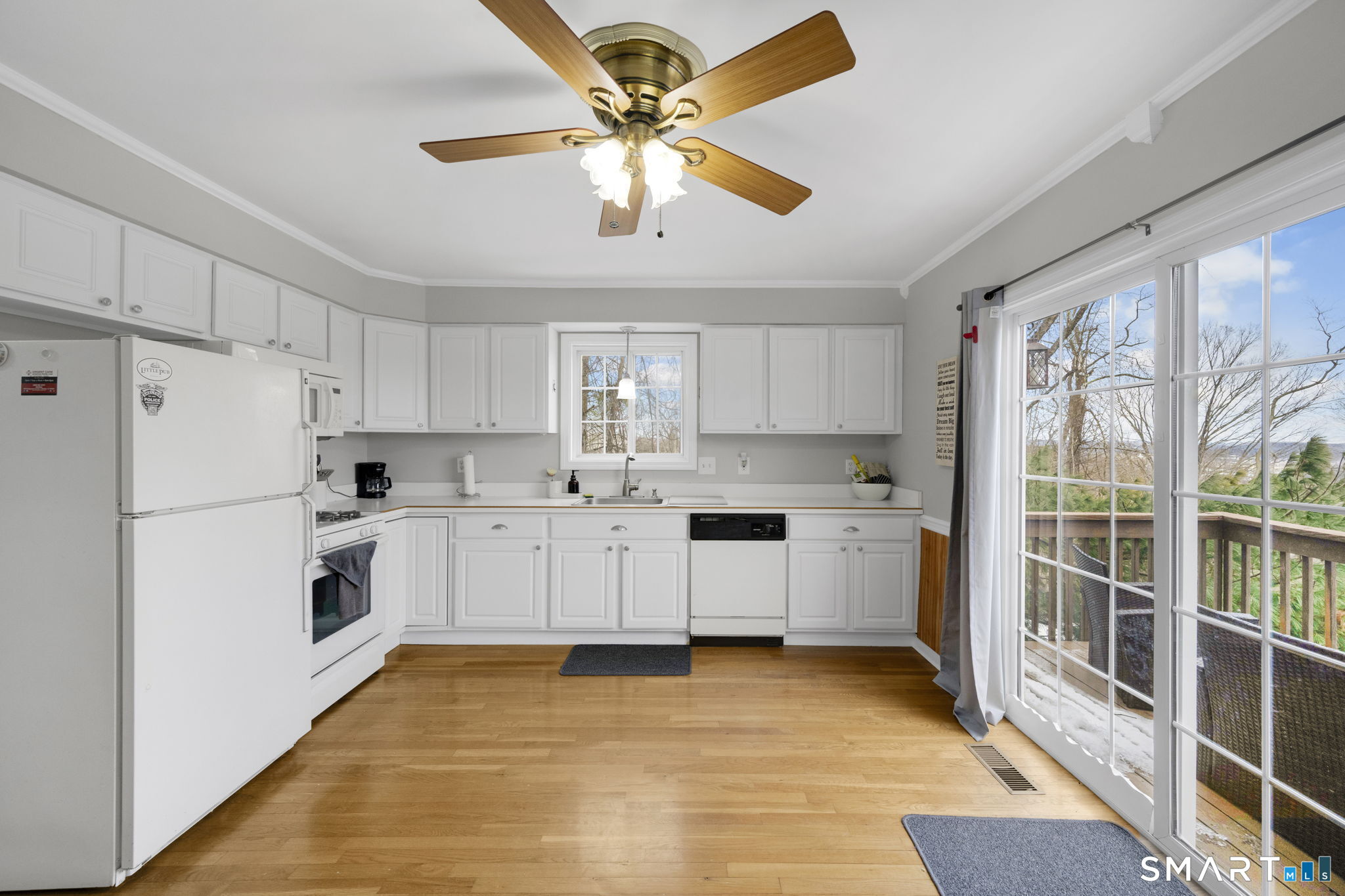 39 Coram Road APT 5