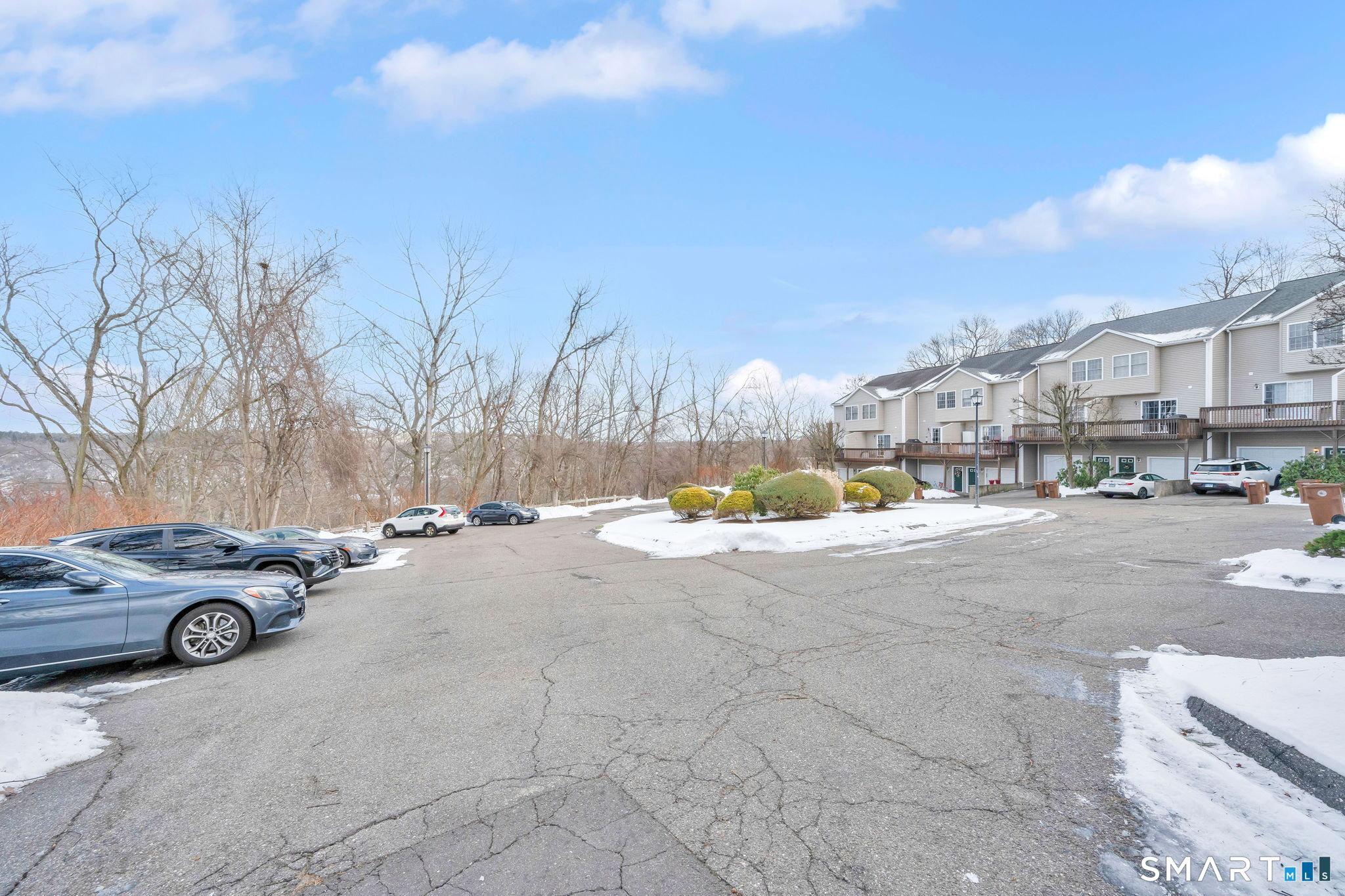 39 Coram Road APT 5
