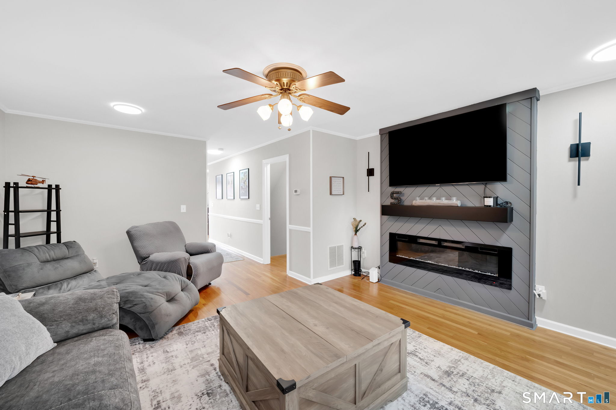 39 Coram Road APT 5