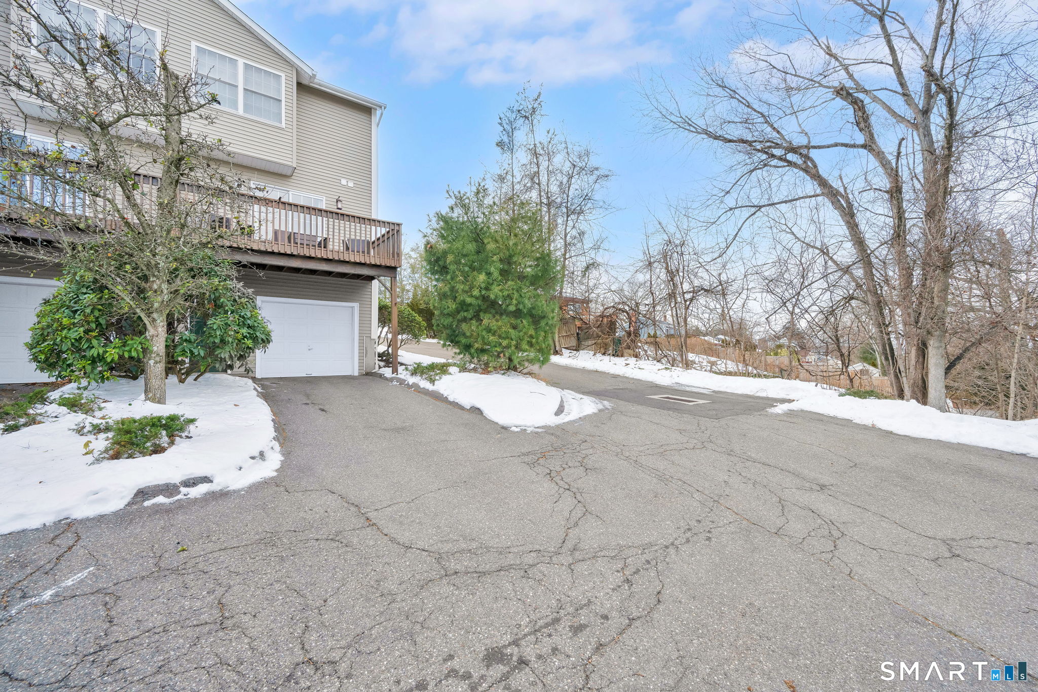 39 Coram Road APT 5