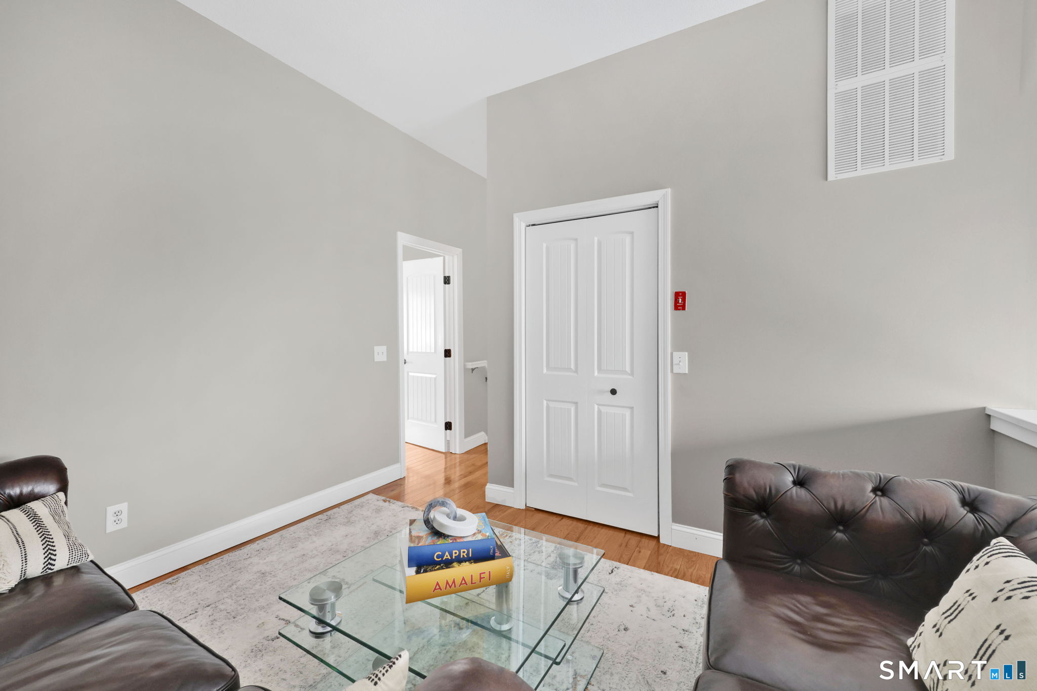 3200 Madison Avenue 20