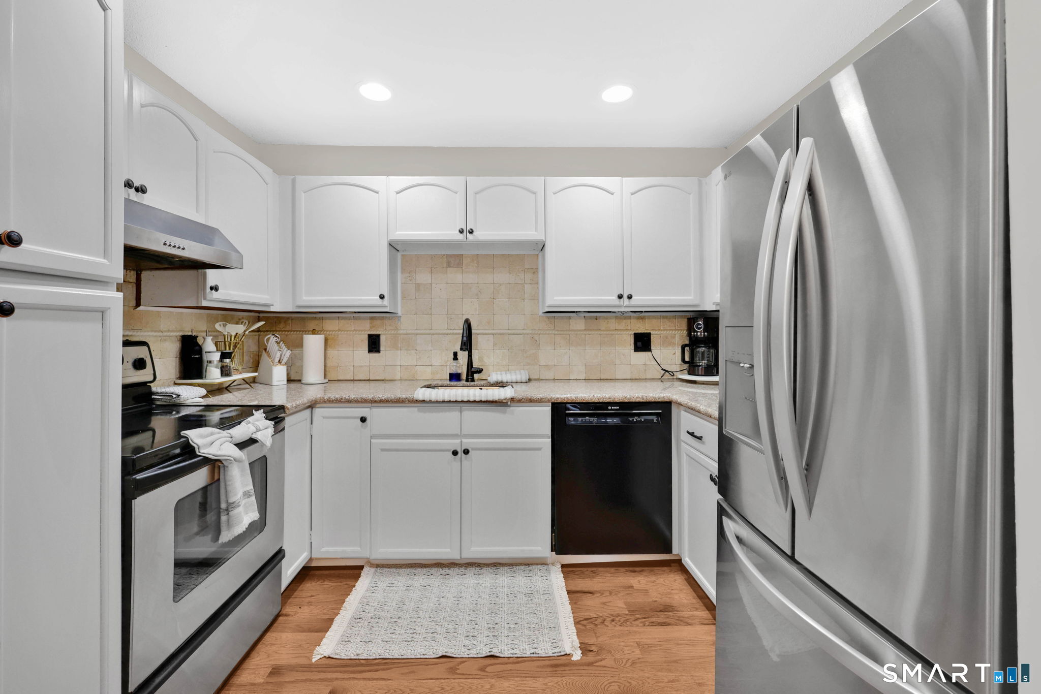 3200 Madison Avenue 20