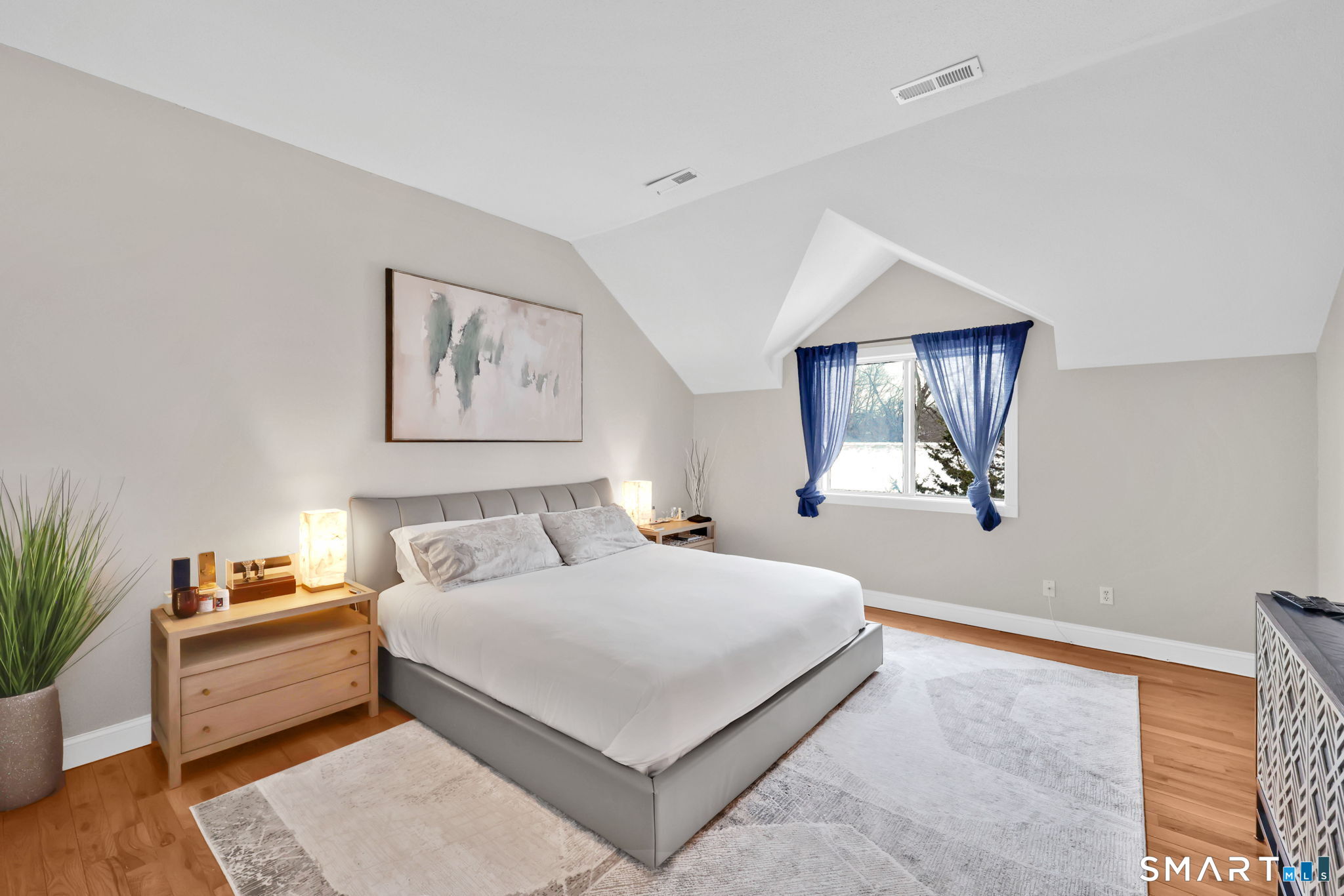 3200 Madison Avenue 20