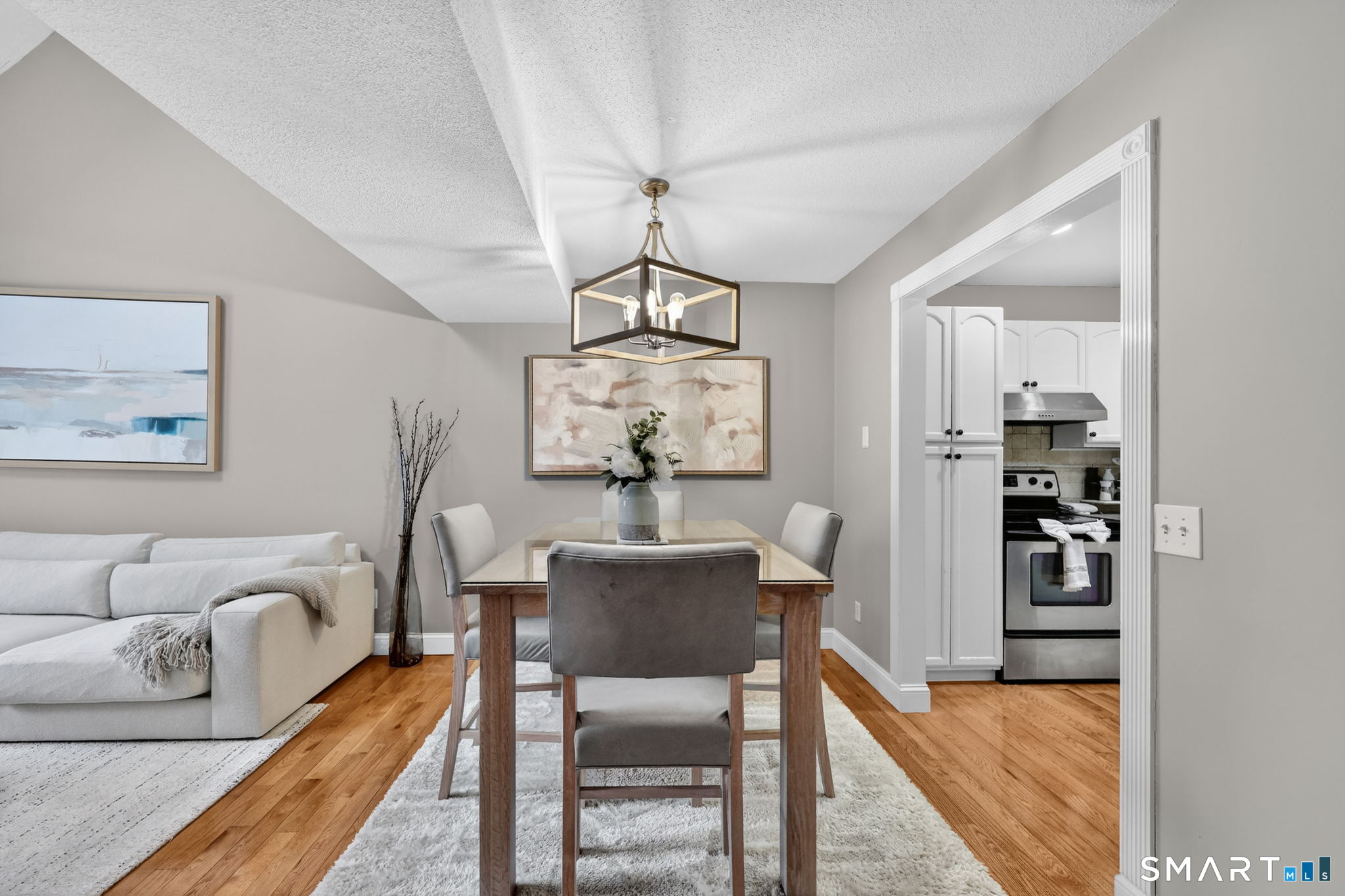 3200 Madison Avenue 20