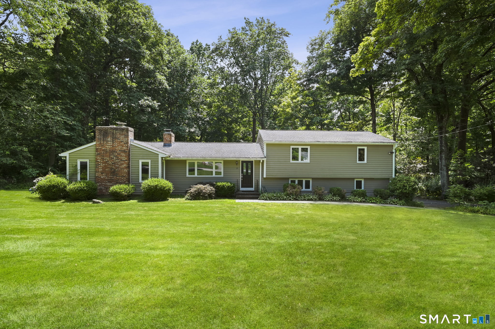 19 Crestwood Road