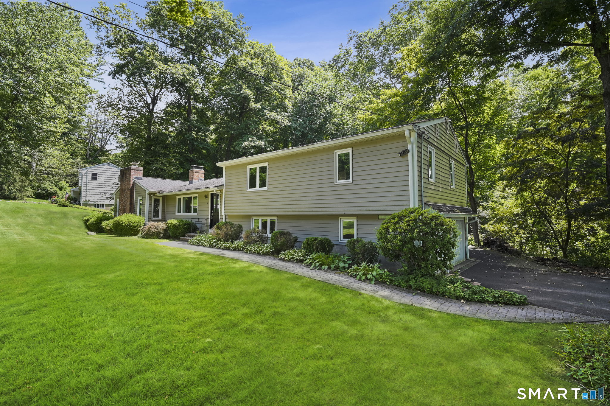 19 Crestwood Road