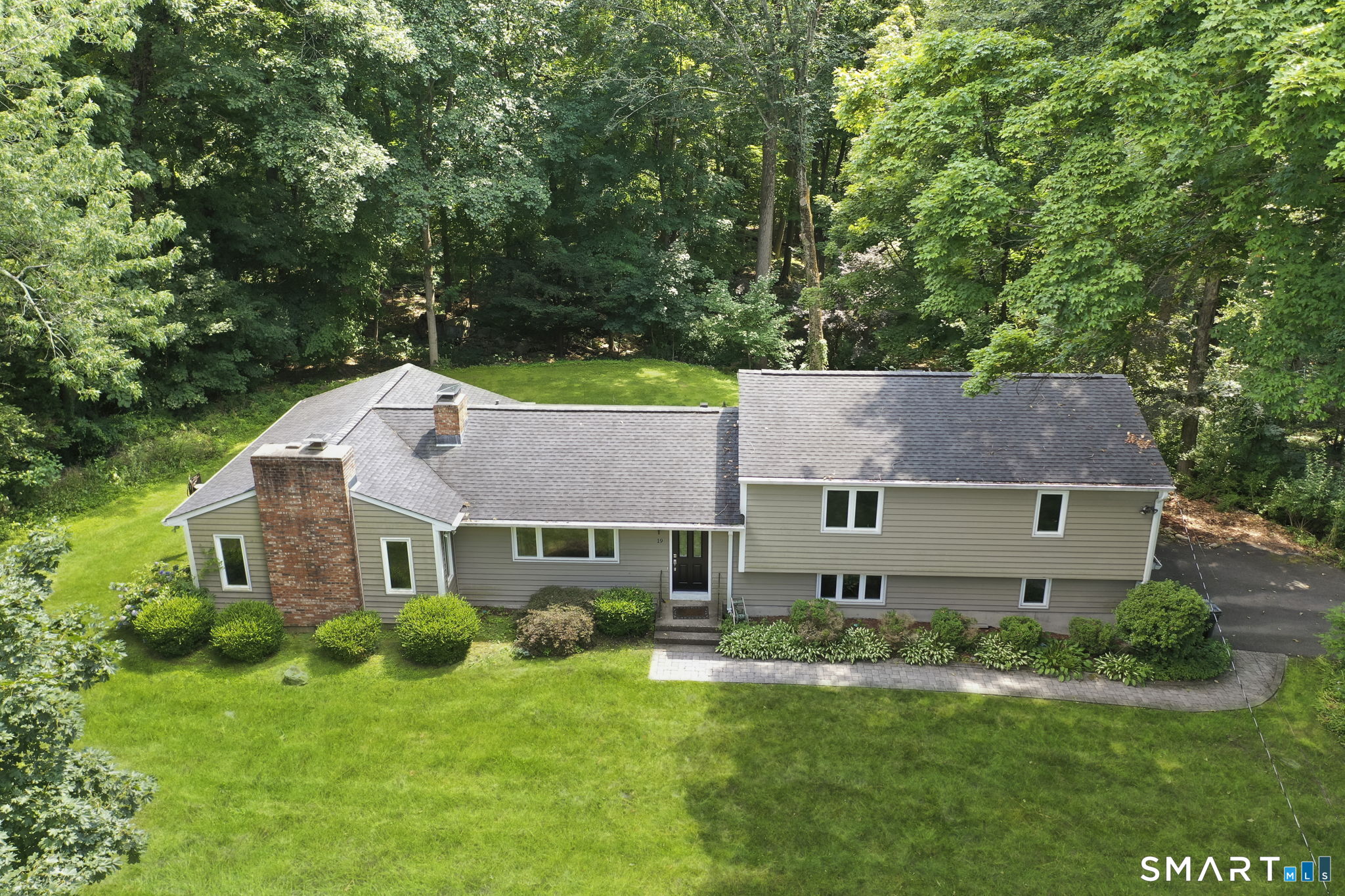 19 Crestwood Road