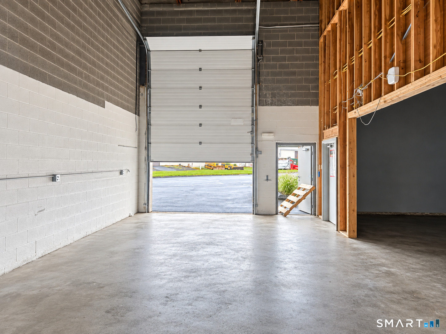 121 North Plains Industrial Road Unit: M