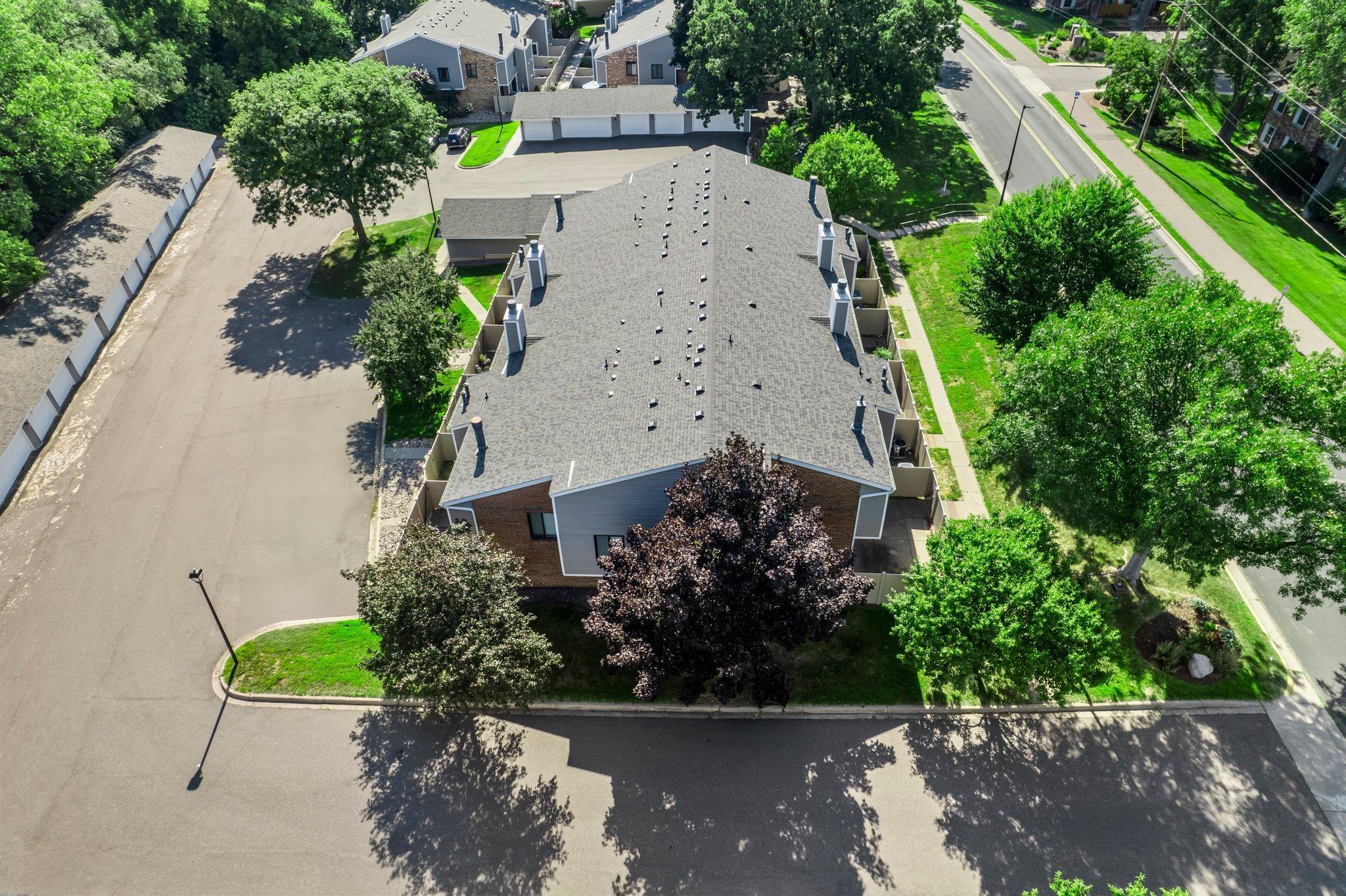 4433 Cedar Lake Road S