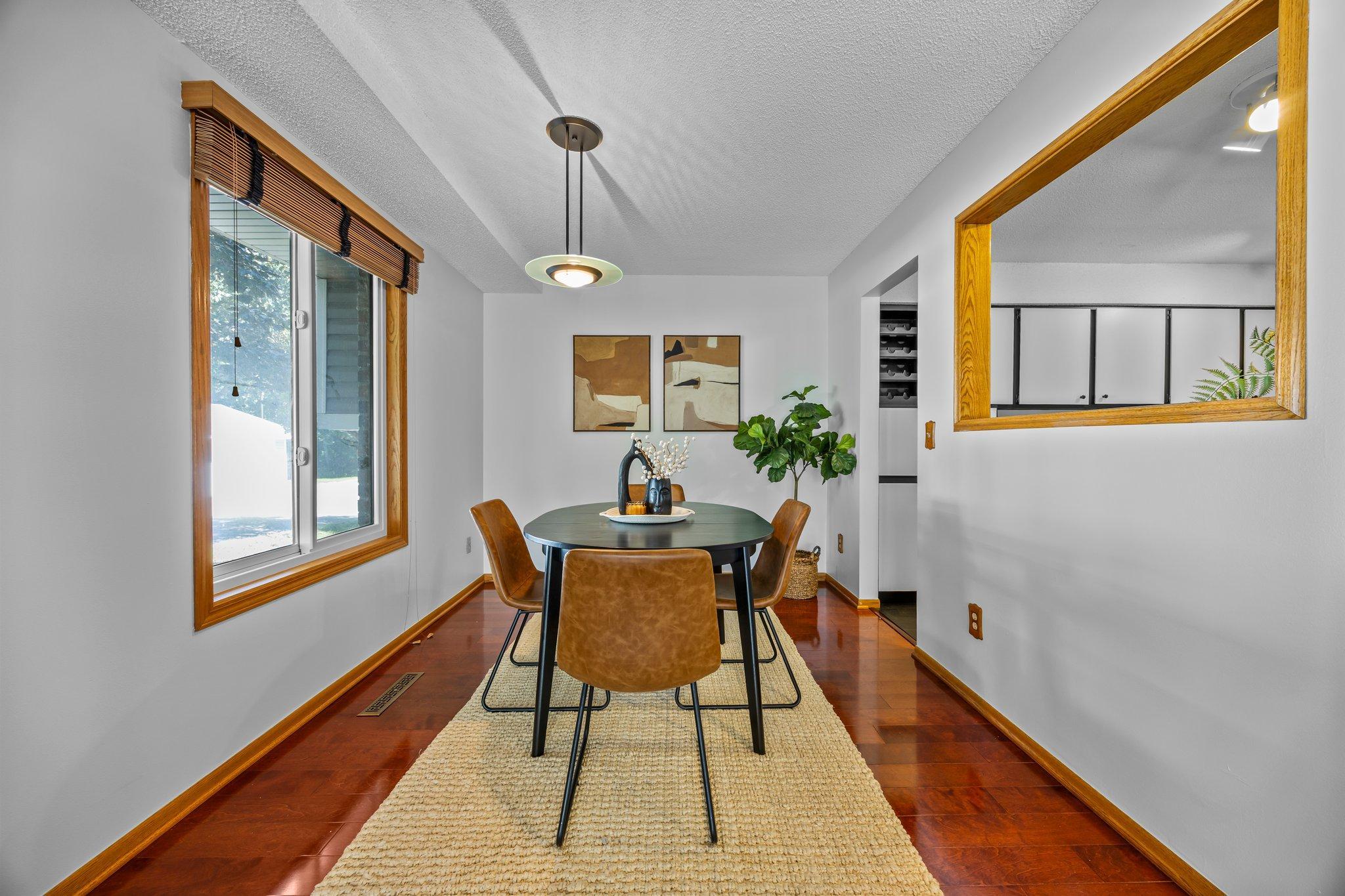 4433 Cedar Lake Road S