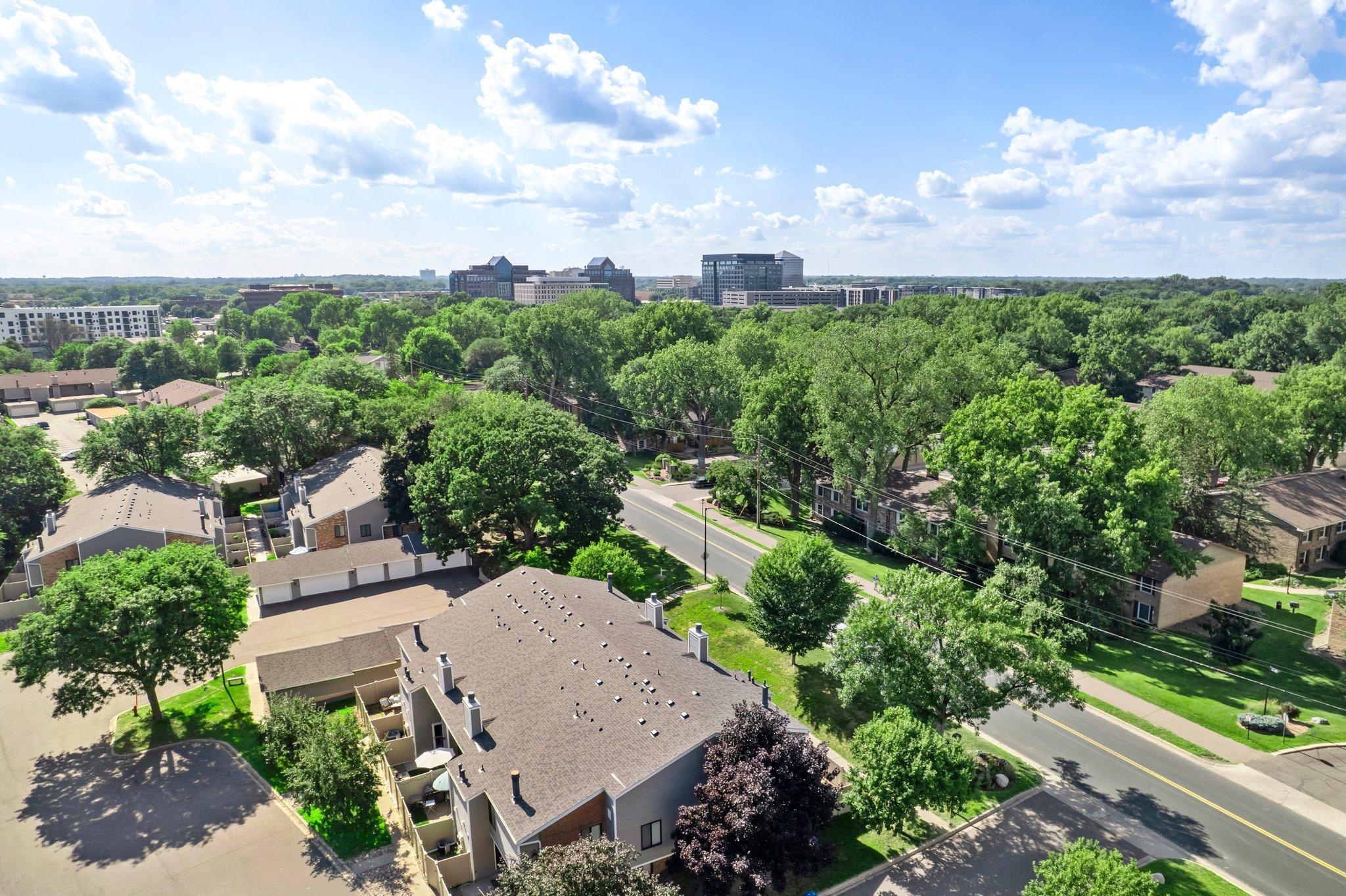 4433 Cedar Lake Road S