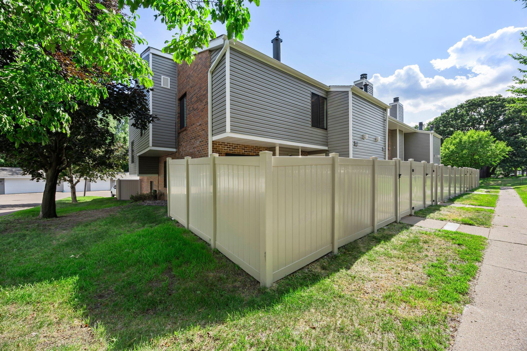 4433 Cedar Lake Road S