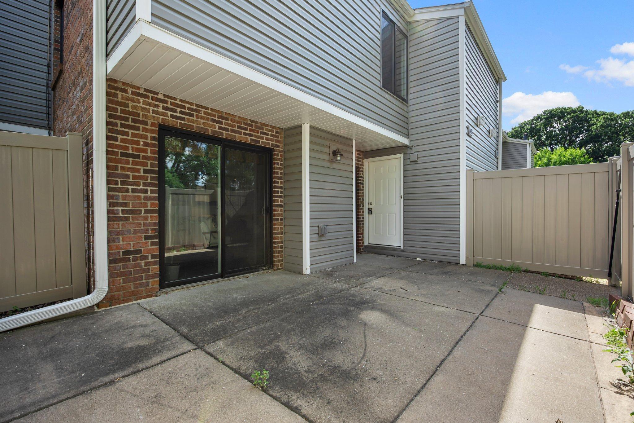 4433 Cedar Lake Road S
