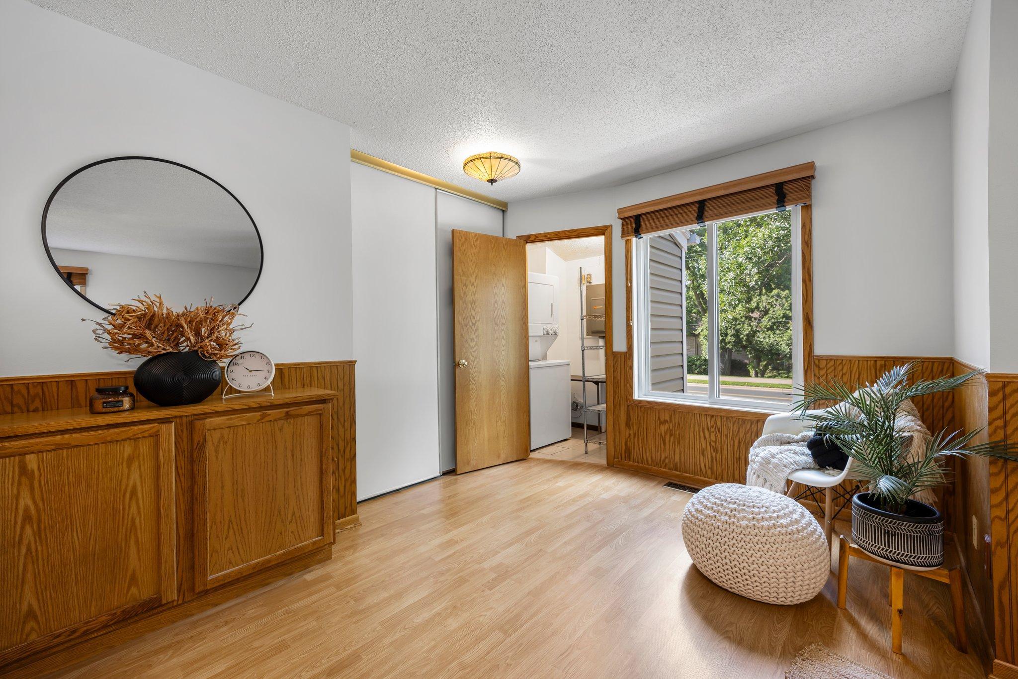 4433 Cedar Lake Road S