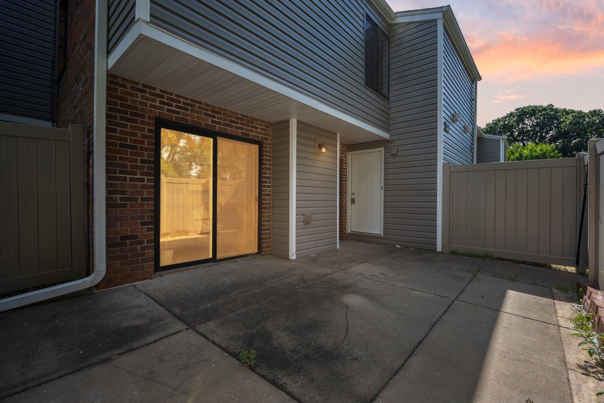 4433 Cedar Lake Road S