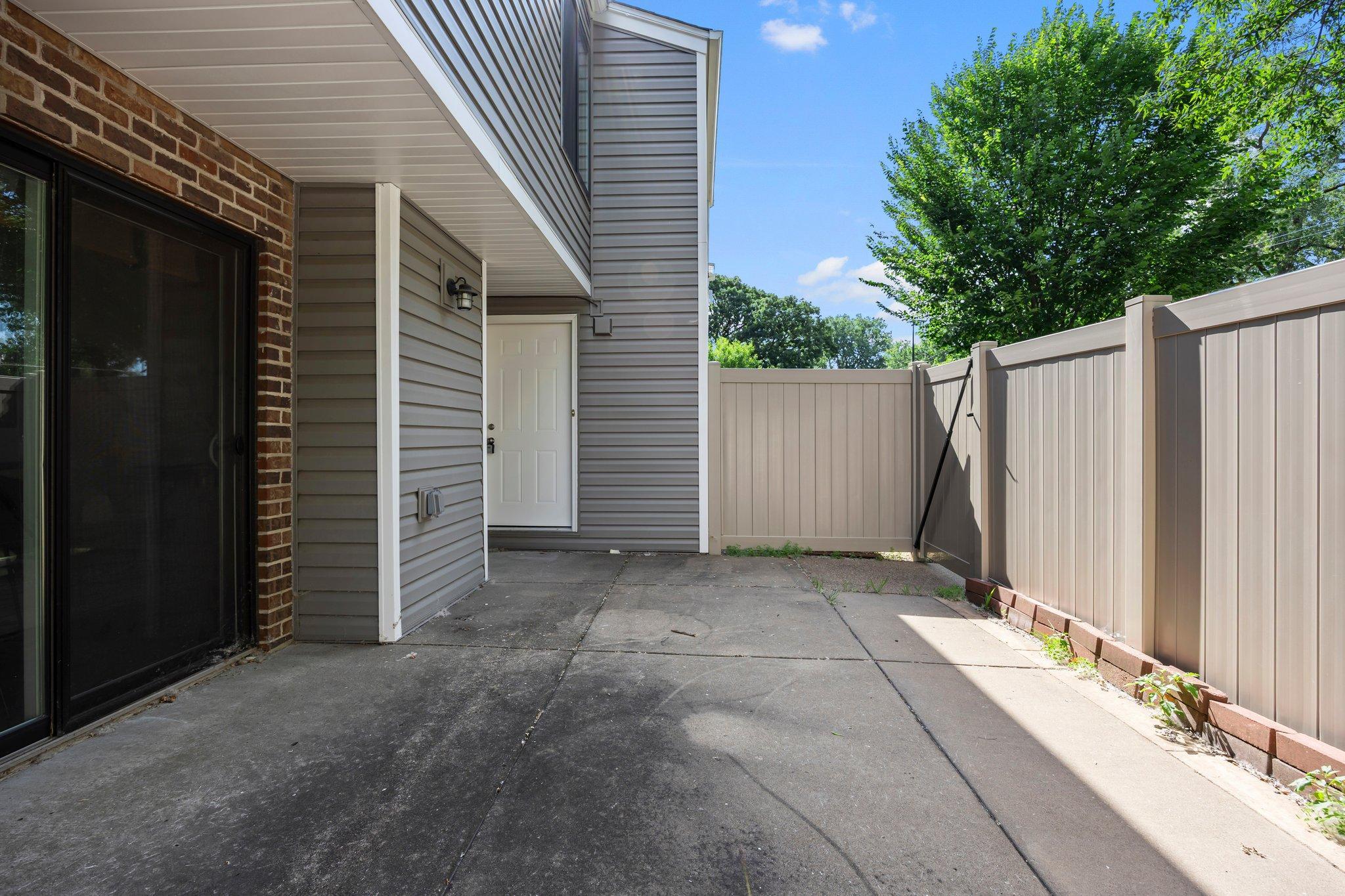 4433 Cedar Lake Road S