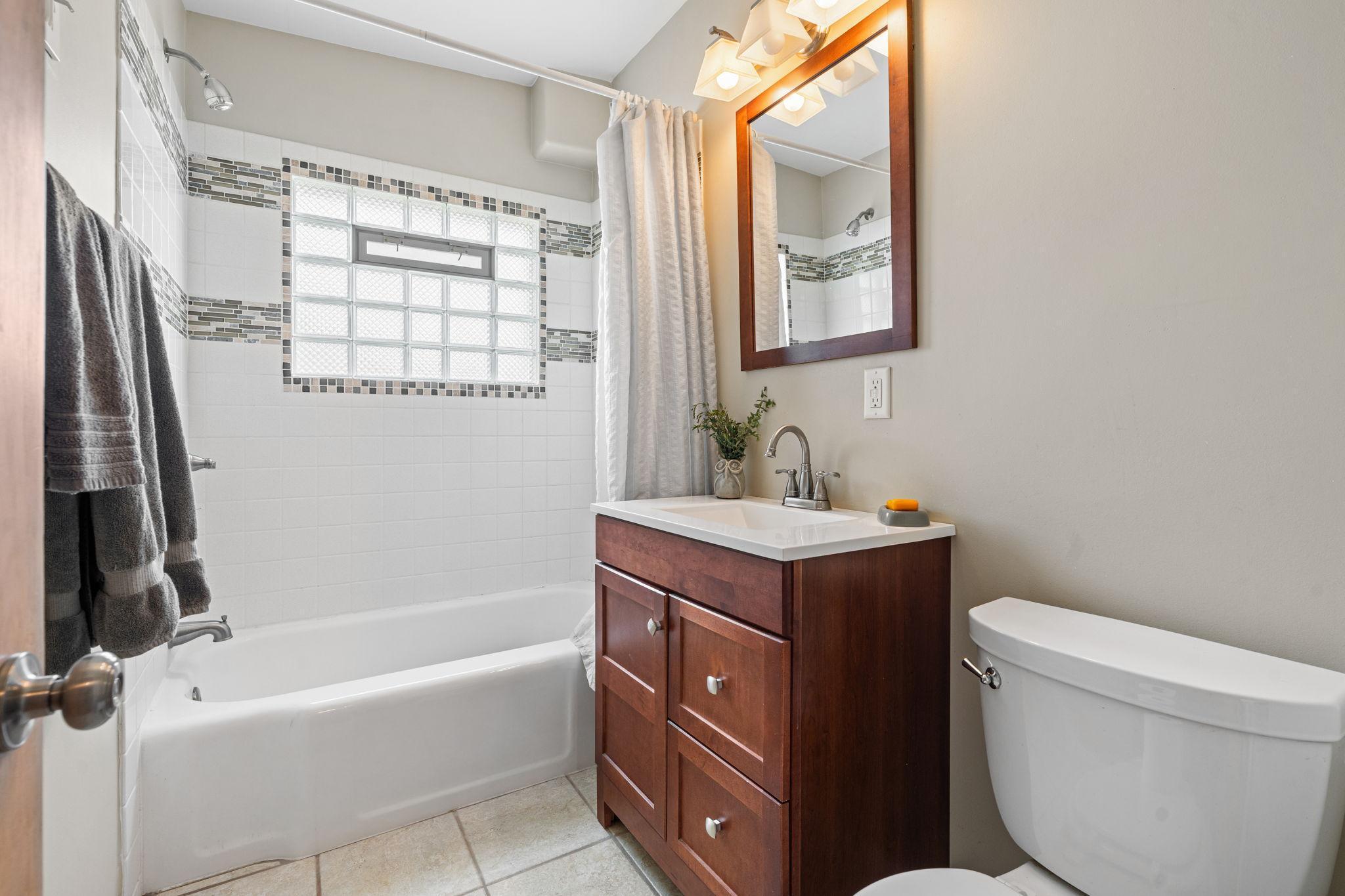 1829 Edgewood Avenue S