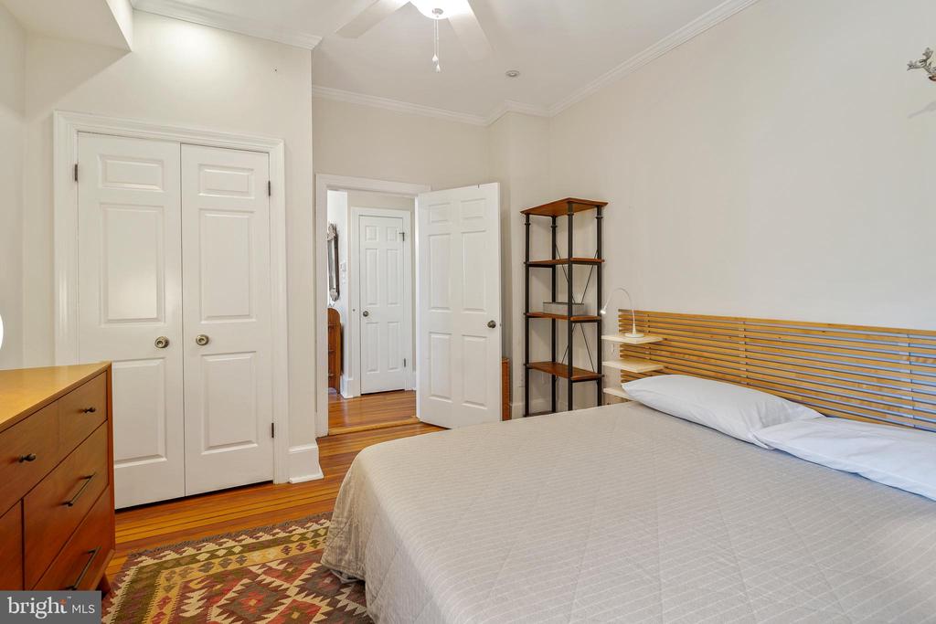 520 E STREET NE 105