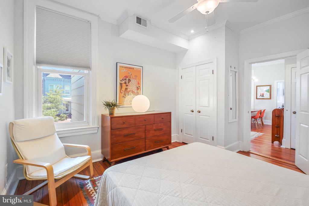 520 E STREET NE 105