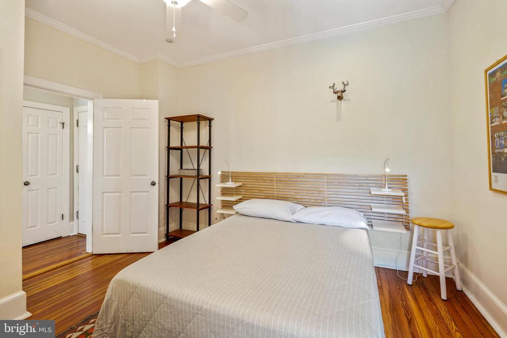 520 E STREET NE 105