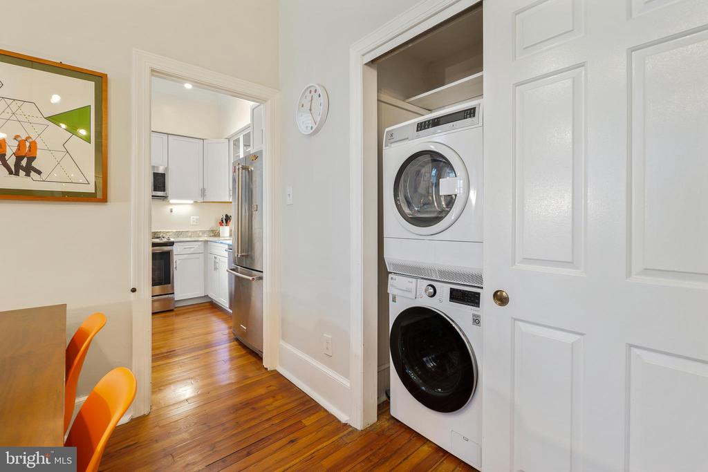 520 E STREET NE 105