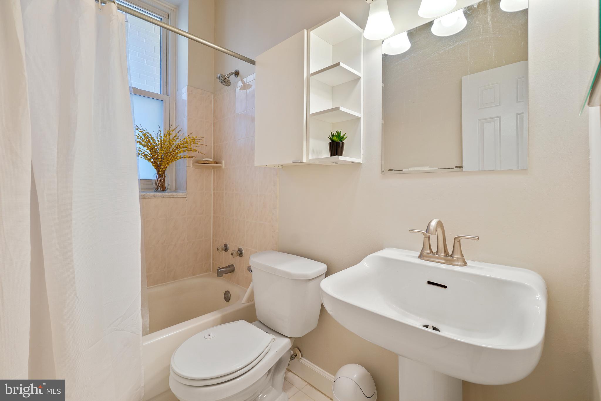 520 E STREET NE 105