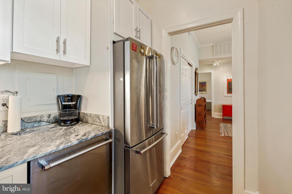 520 E STREET NE 105