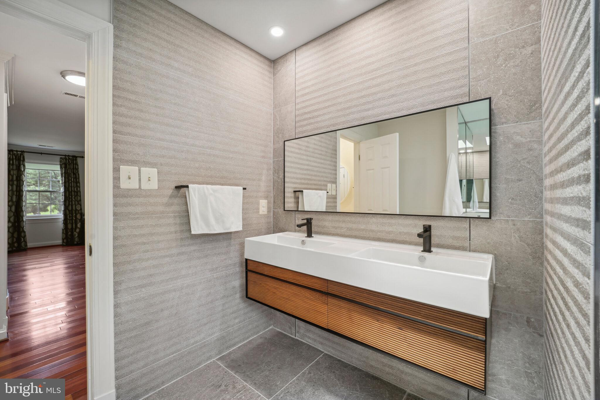 12401 RIVERS EDGE DRIVE