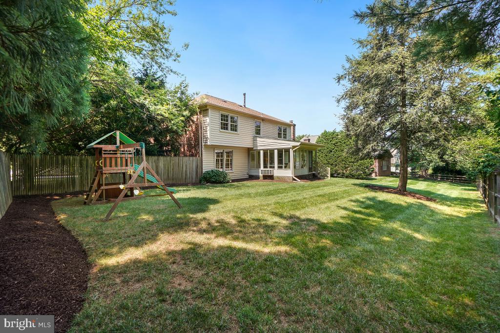 1101 FALLSMEAD WAY