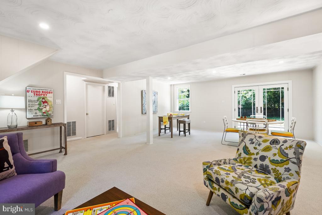 618 BLOSSOM DRIVE
